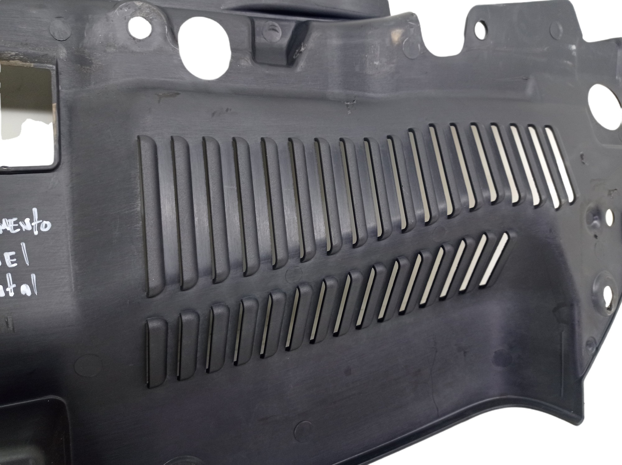 Acabamento Painel Frontal Chevrolet Tracker 1.8 4×2 2014 – Preto – Original 5