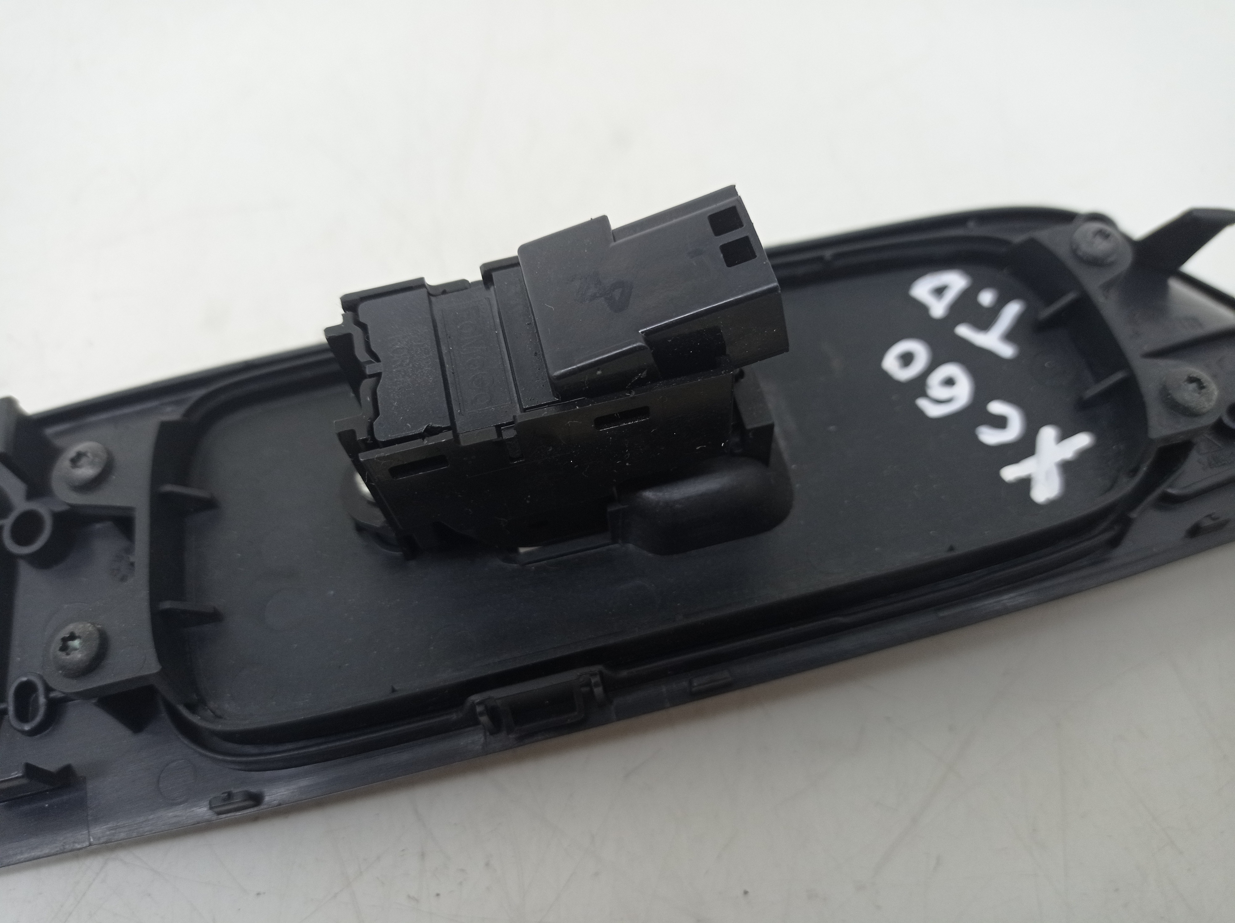 Botao Vidro Traseiro Direito Volvo Xc60 2011 4
