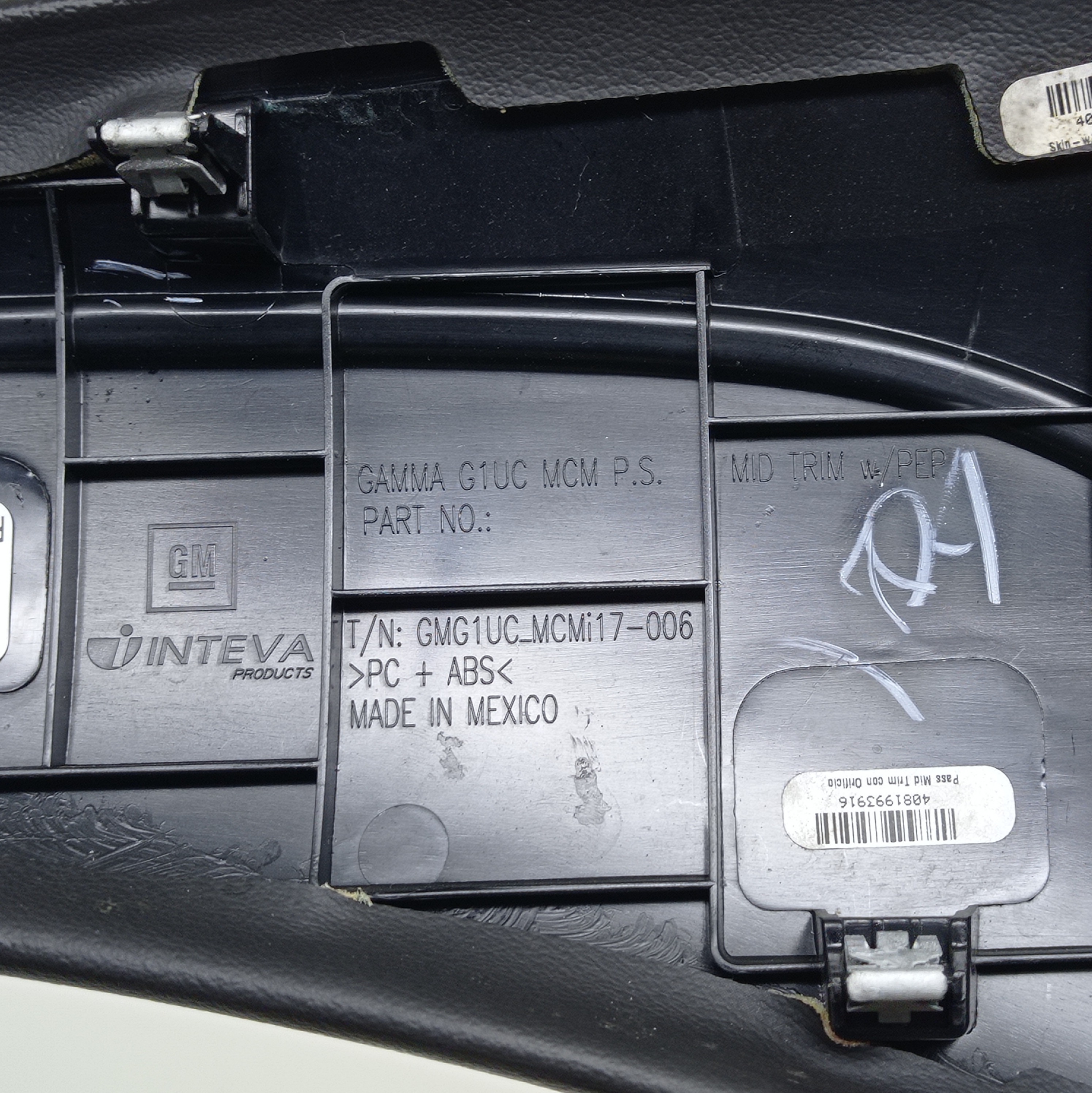 Moldura Central Painel Chevrolet Tracker 2019 5