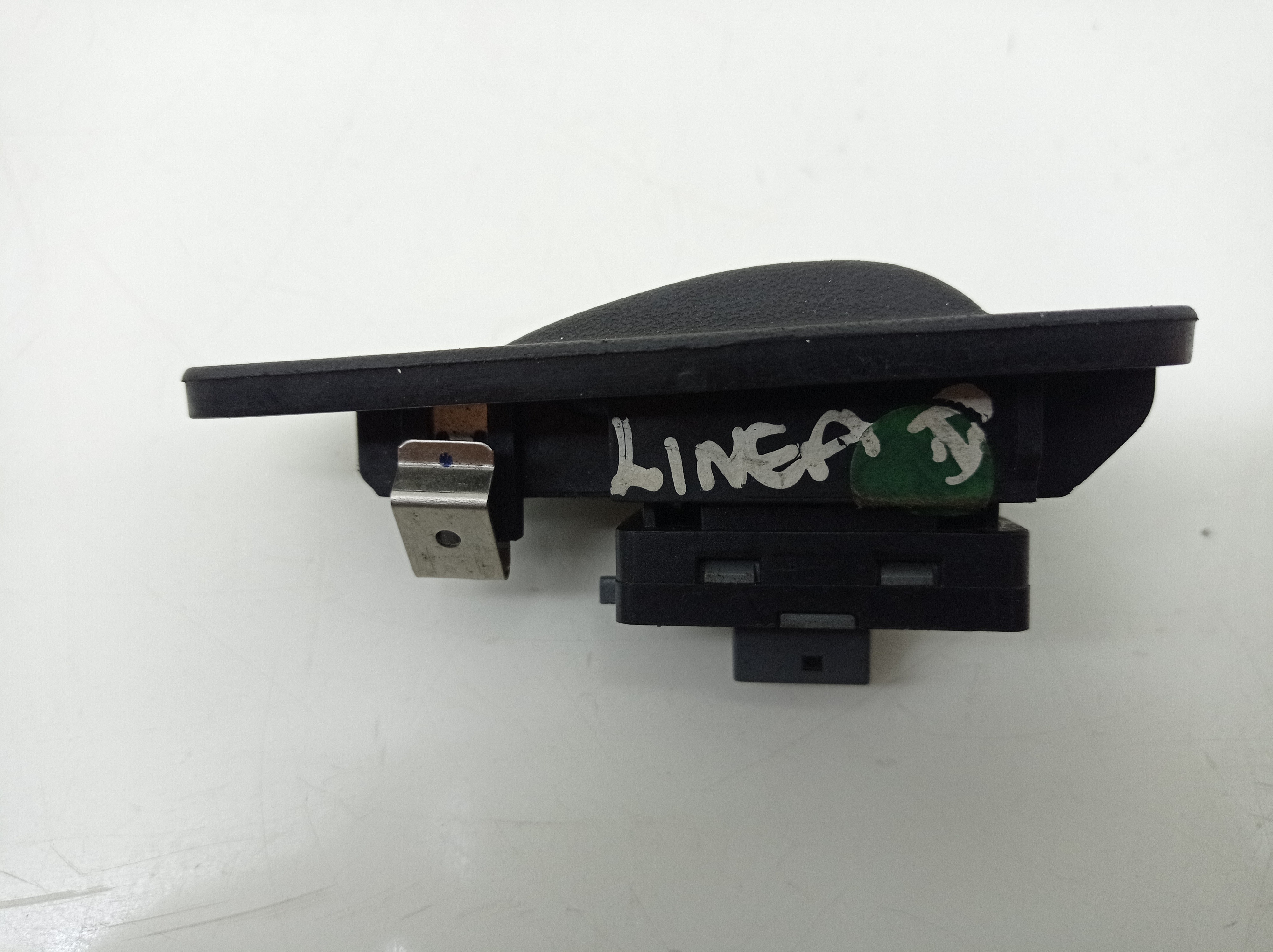 Botao Vidro Traseiro Direito Fiat Linea 2009 2