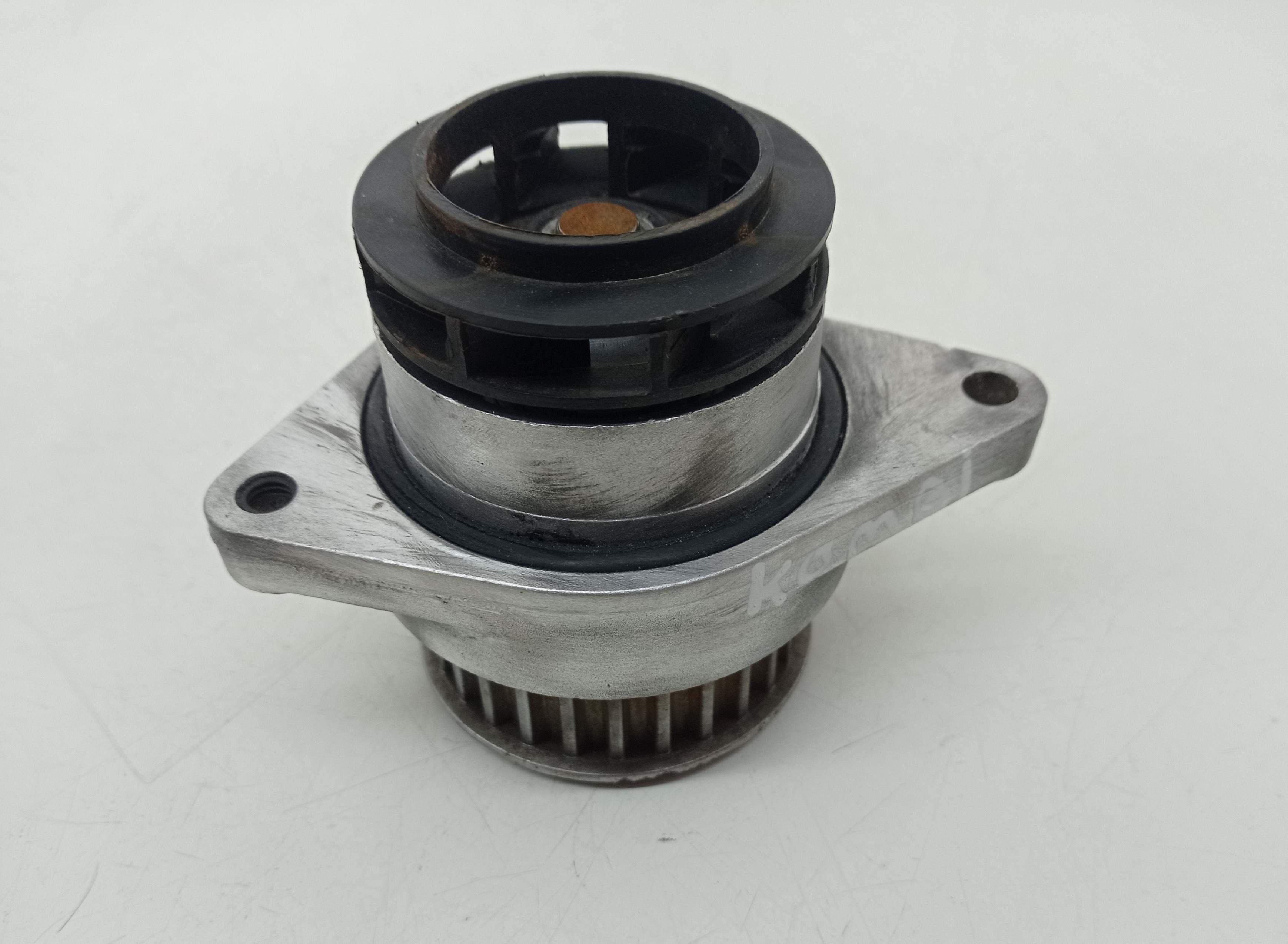 Bomba De Agua Volkswagen Kombi 1.4 8v 2013 Mecanico Flex 3