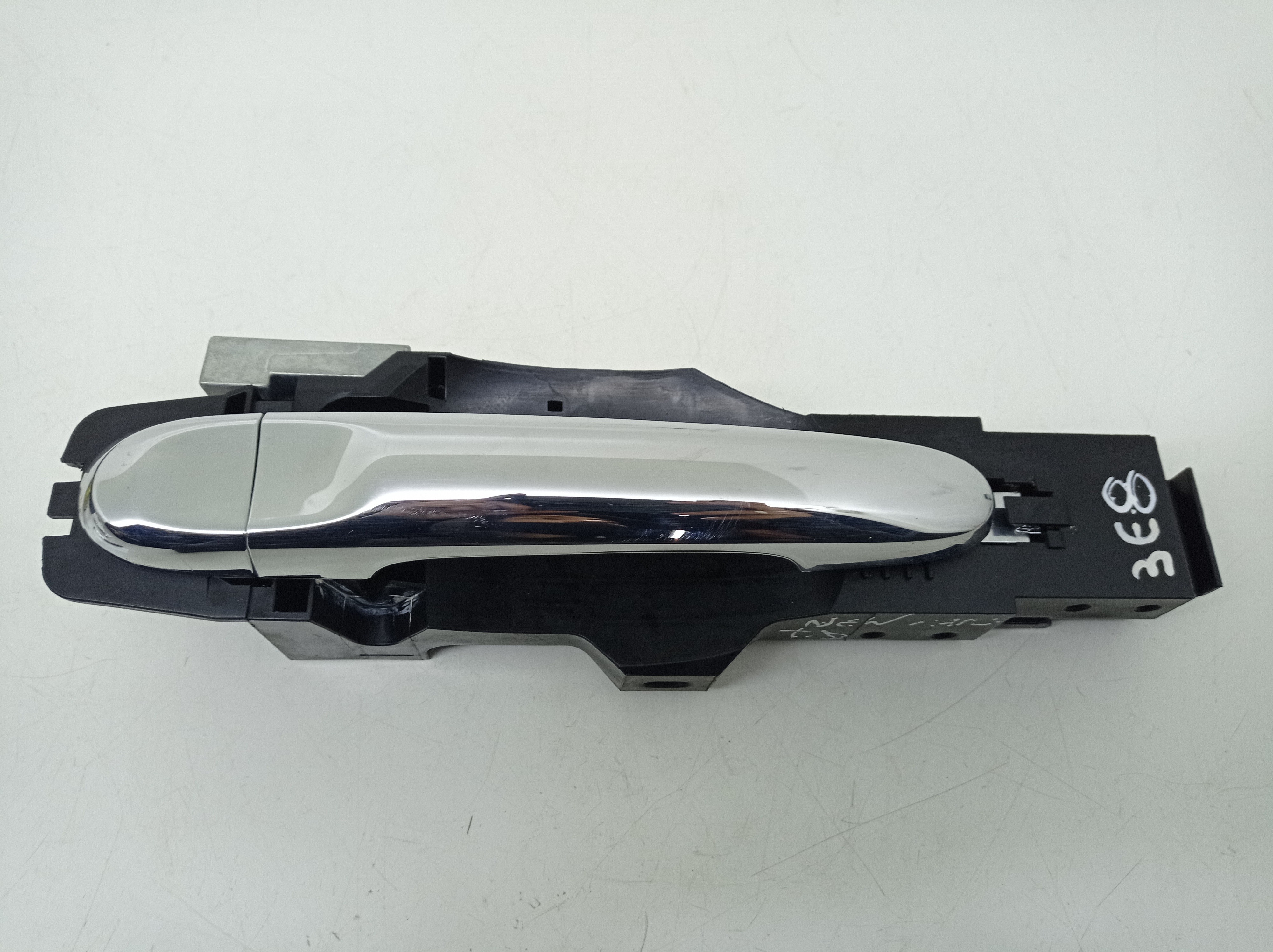 Macaneta Externa Traseira Dir Nissan March 2015 2