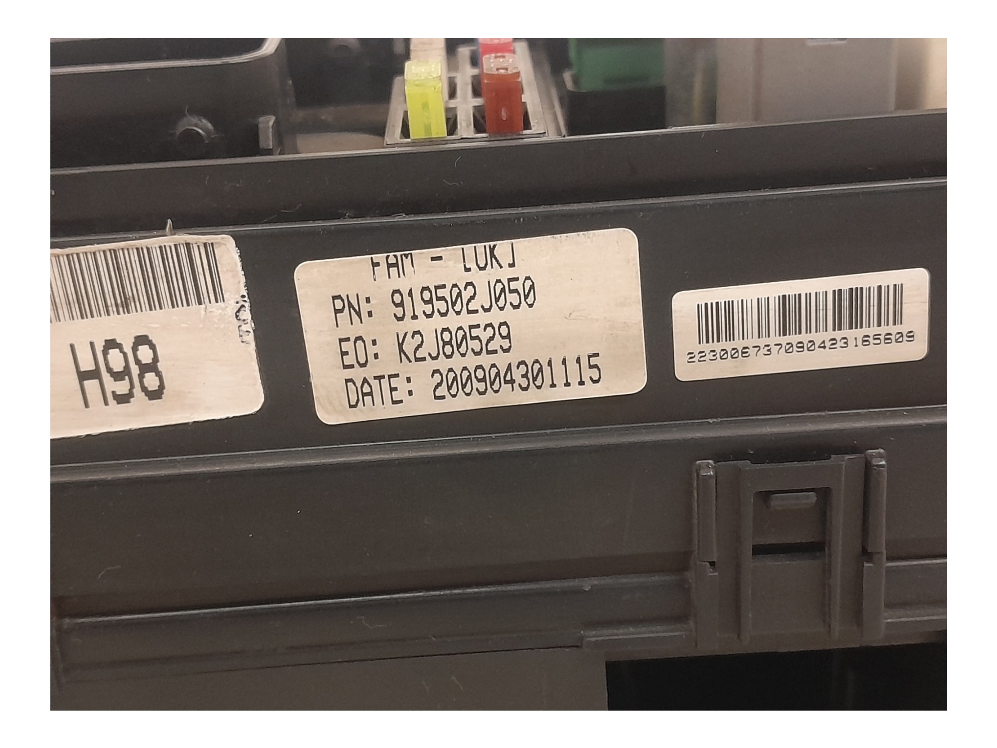 Caixa Fusivel Kia Mohave Ex 3.0 V6 Diesel 2010 8
