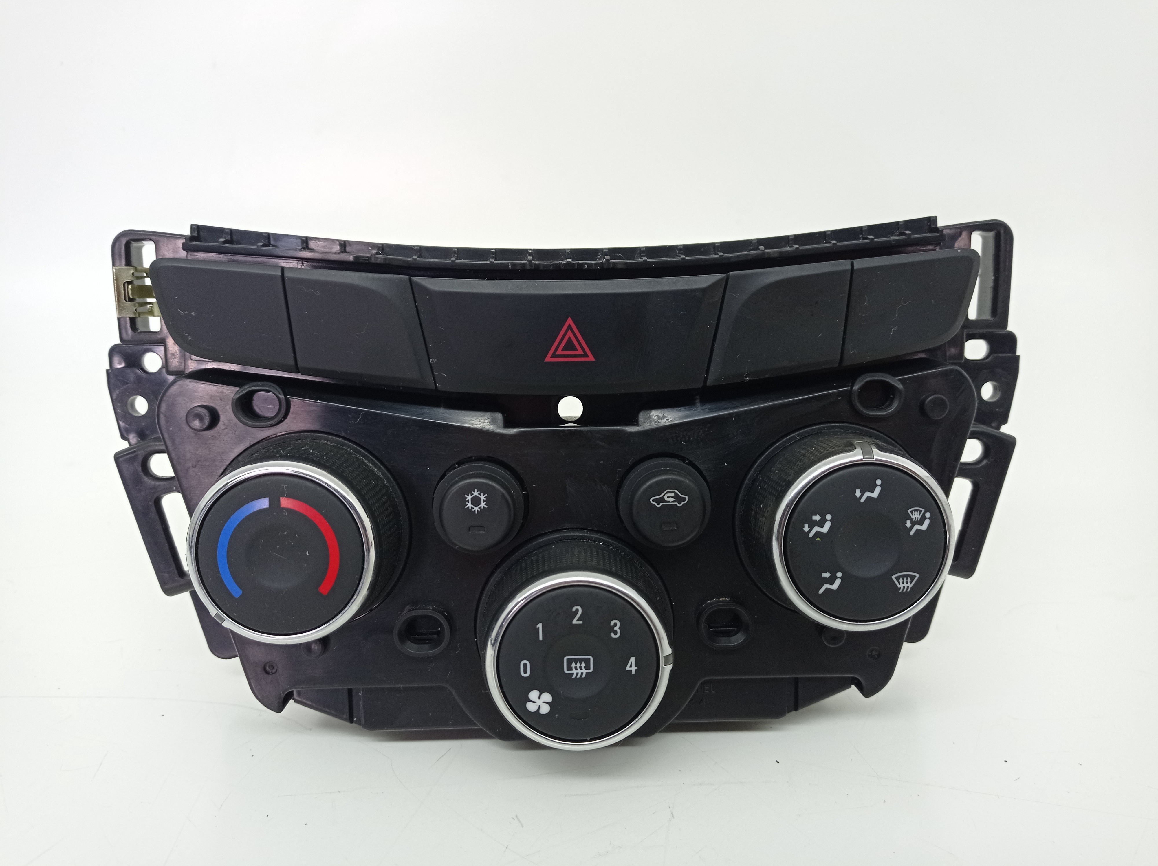 Controle De Ar Chevrolet Tracker 2017