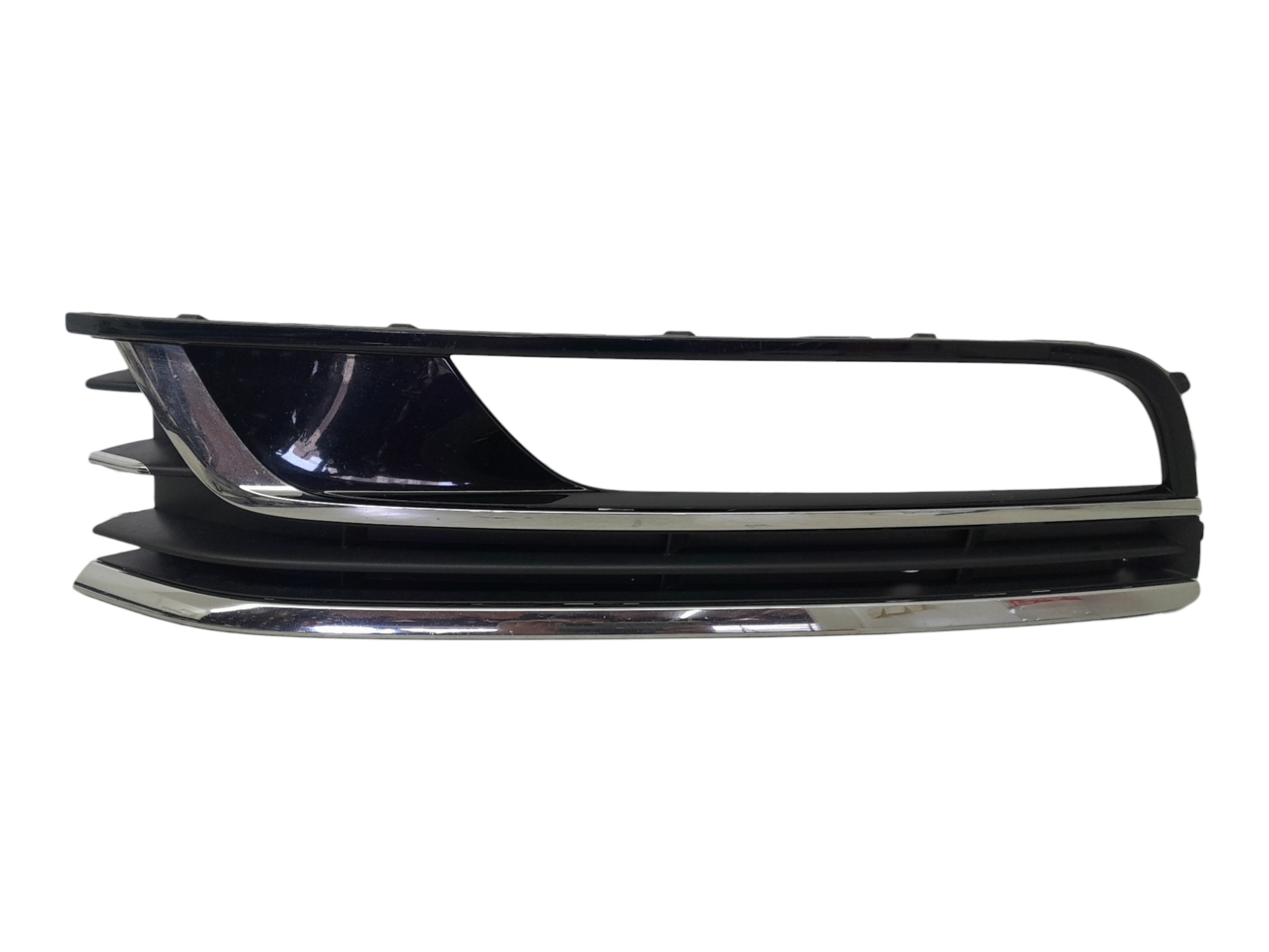 Moldura Farol De Milha Esq Volkswagen Passat Variant 2012 Preto Esquerdo 1