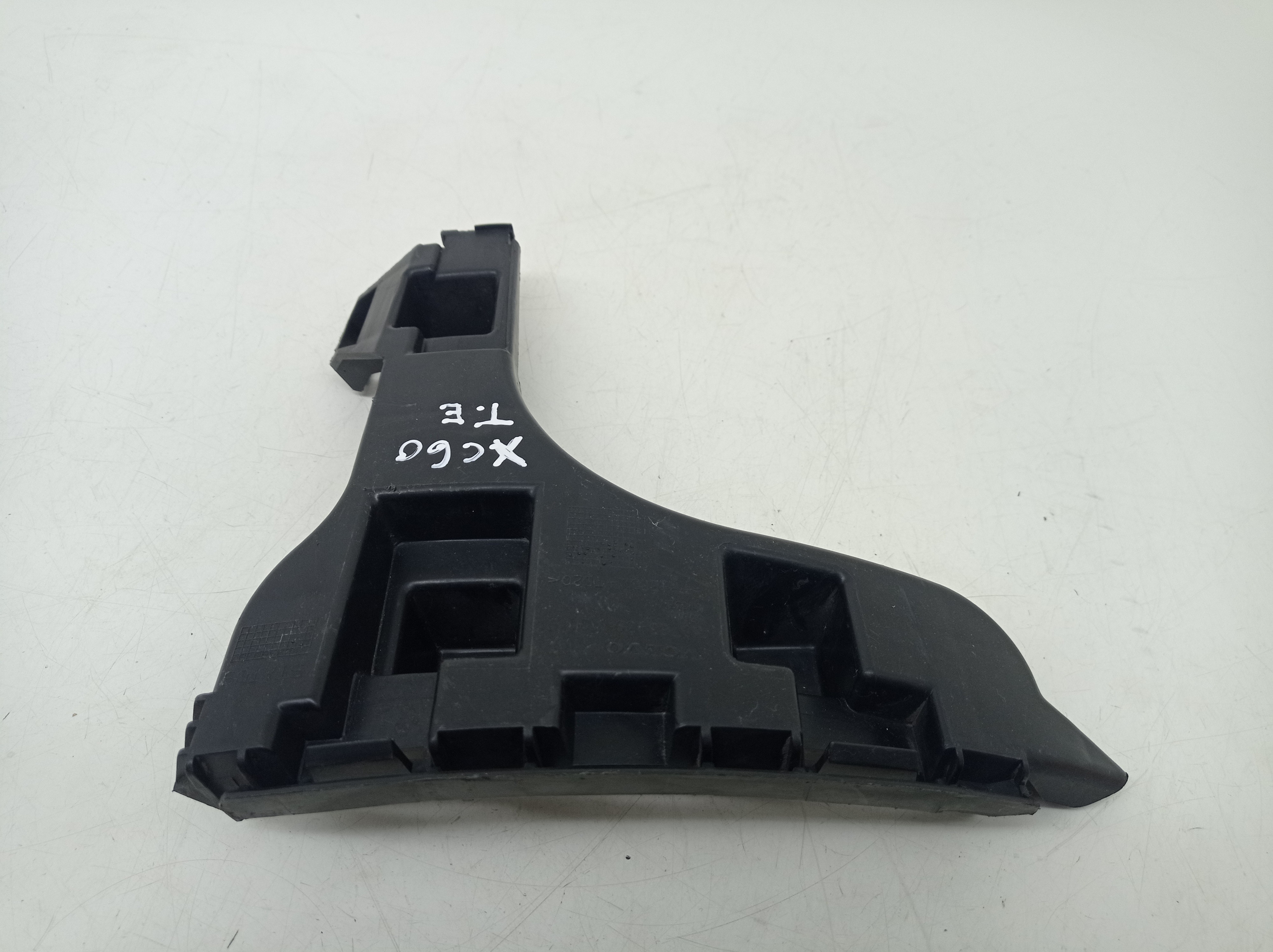 Guia Parachoque Traseiro Esquerdo Volvo Xc60 T6 2011 1