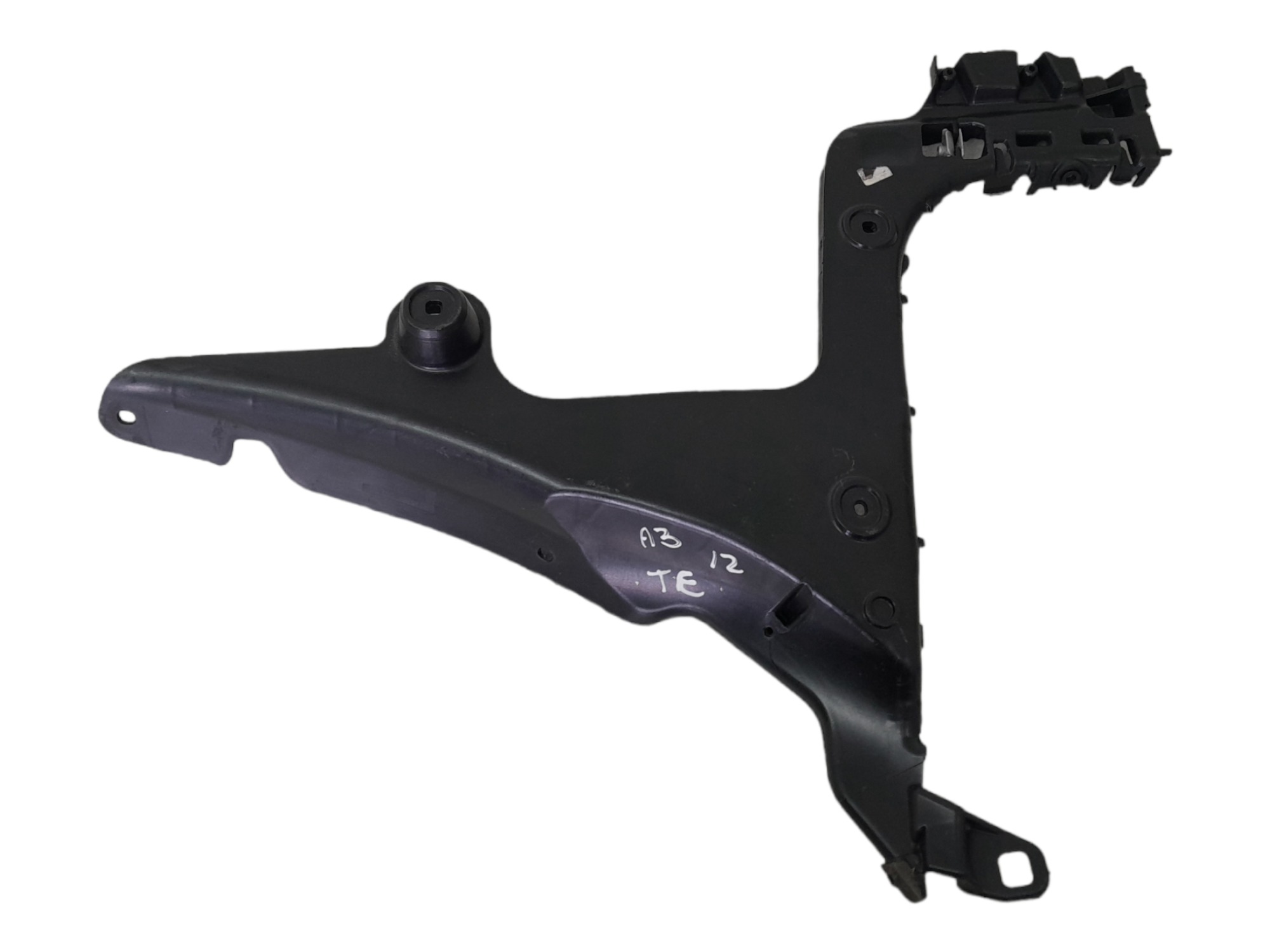 Suporte Guia Parachoque Tras Esquerdo Audi A3 Sportback 2012