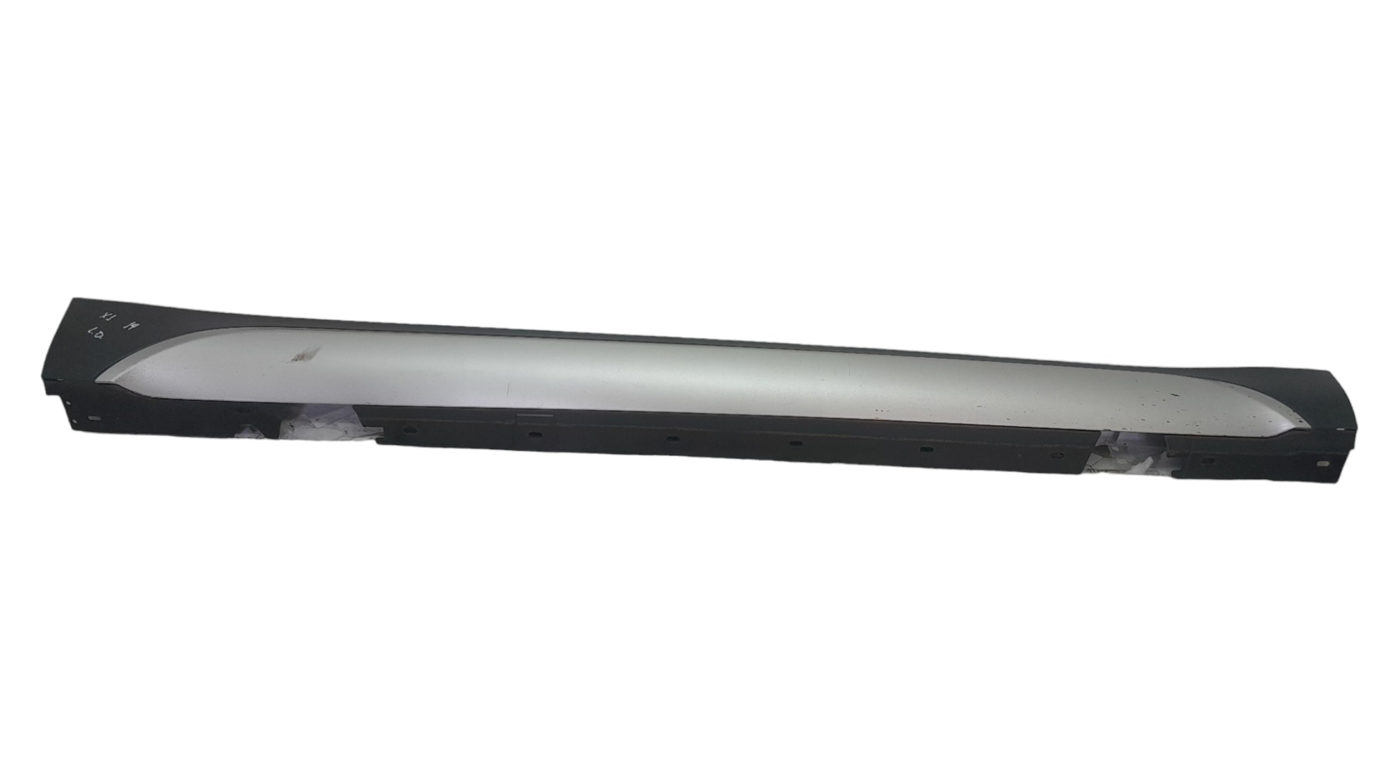 Spoiler Lateral Direito Bmw X1 Sdrive20i 2.0 Gas Aut 2014 Prata