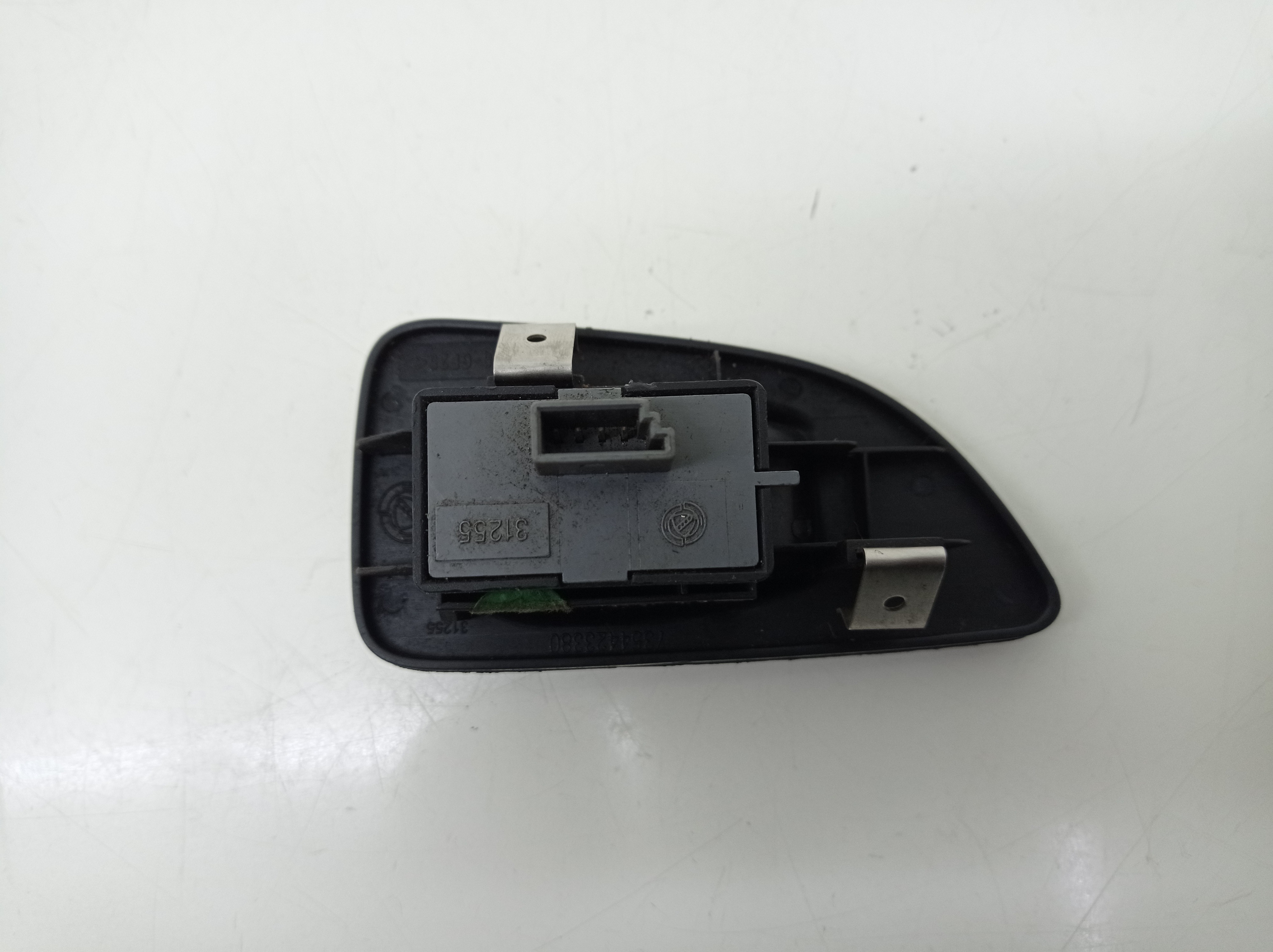 Botao Vidro Traseiro Direito Fiat Linea 2009 3
