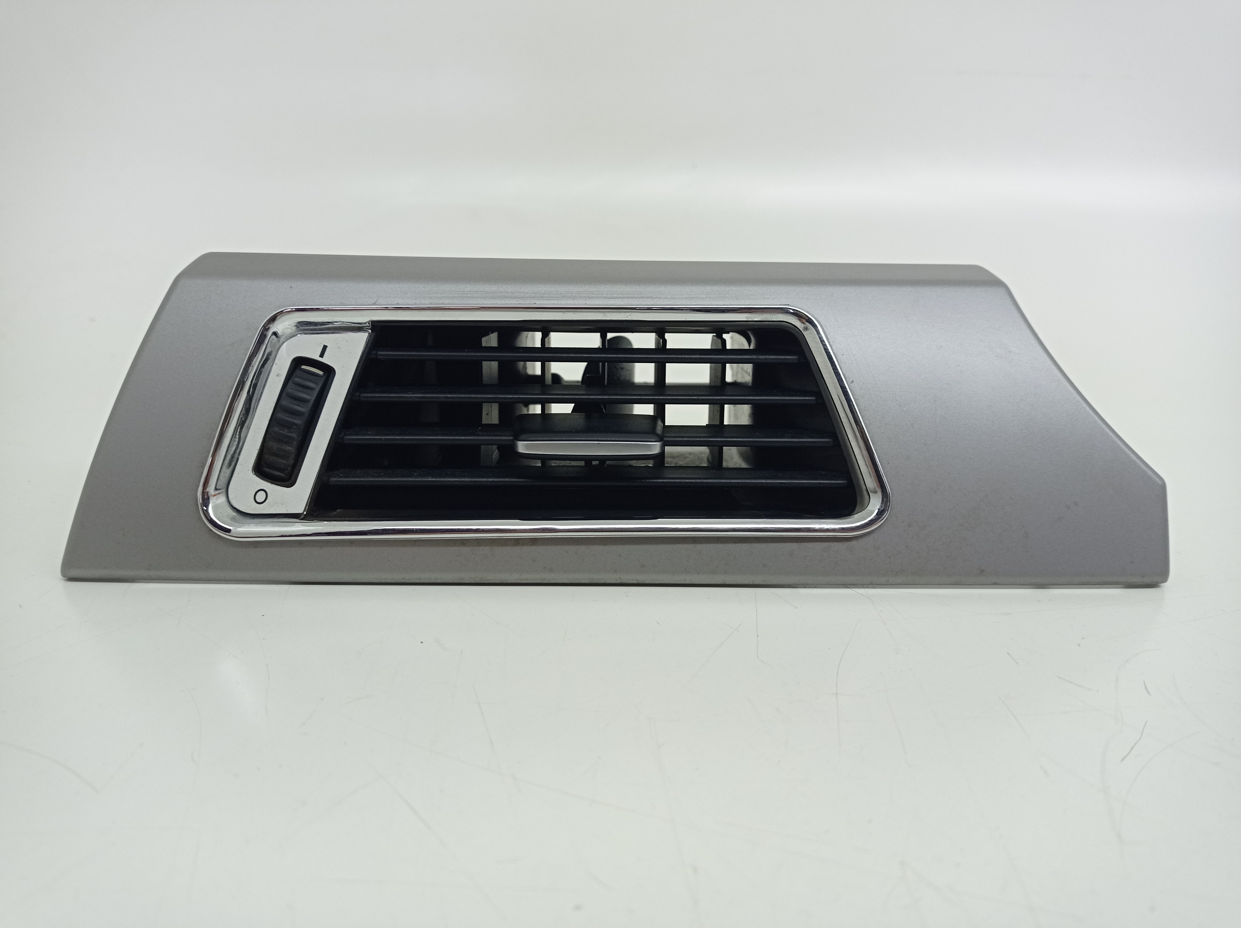 Difusor De Ar Esquerdo Bmw 325i 2008