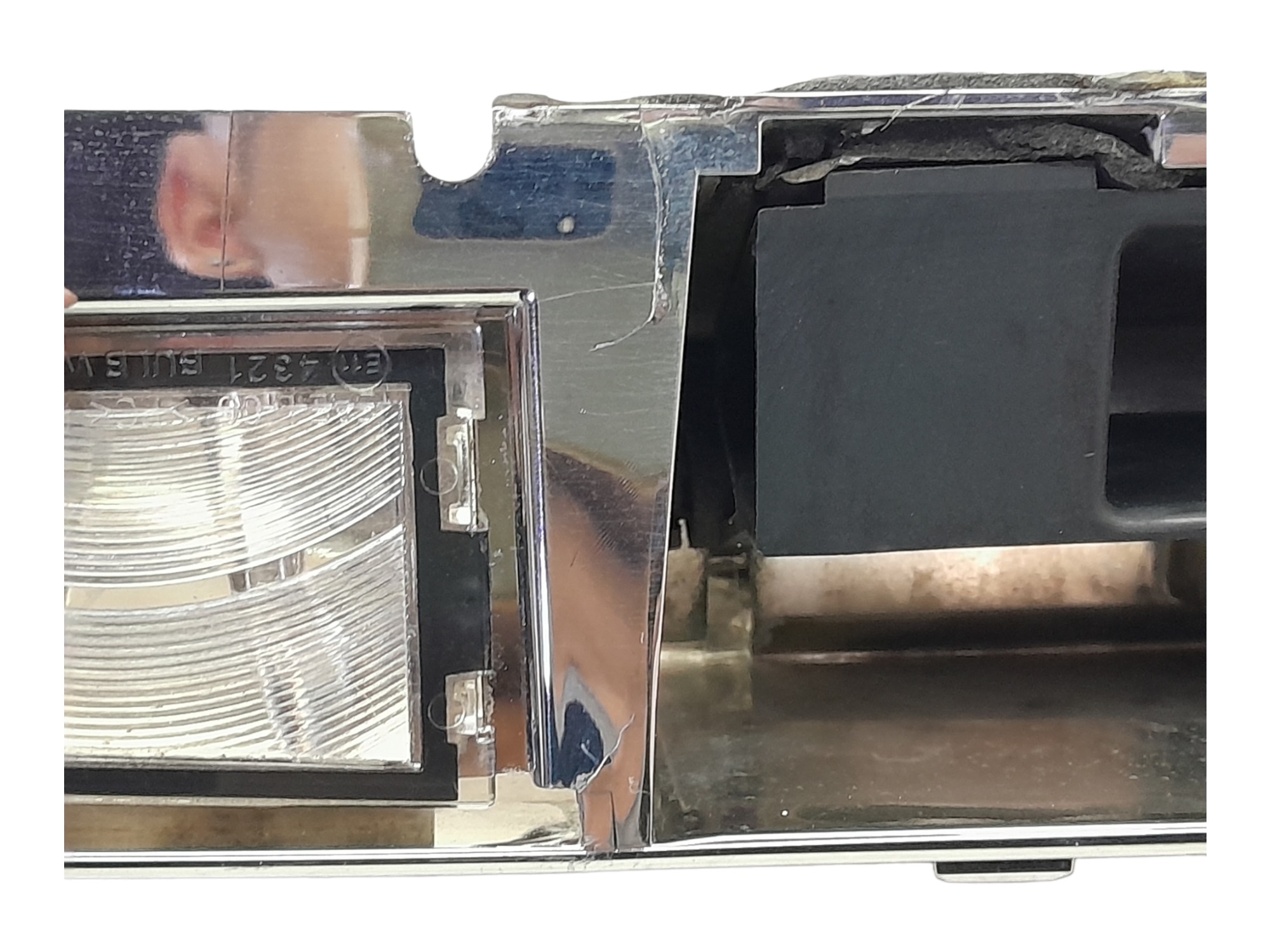 Aplique Tampa Traseira Com Camera Re Jeep Cherokee 2012 10