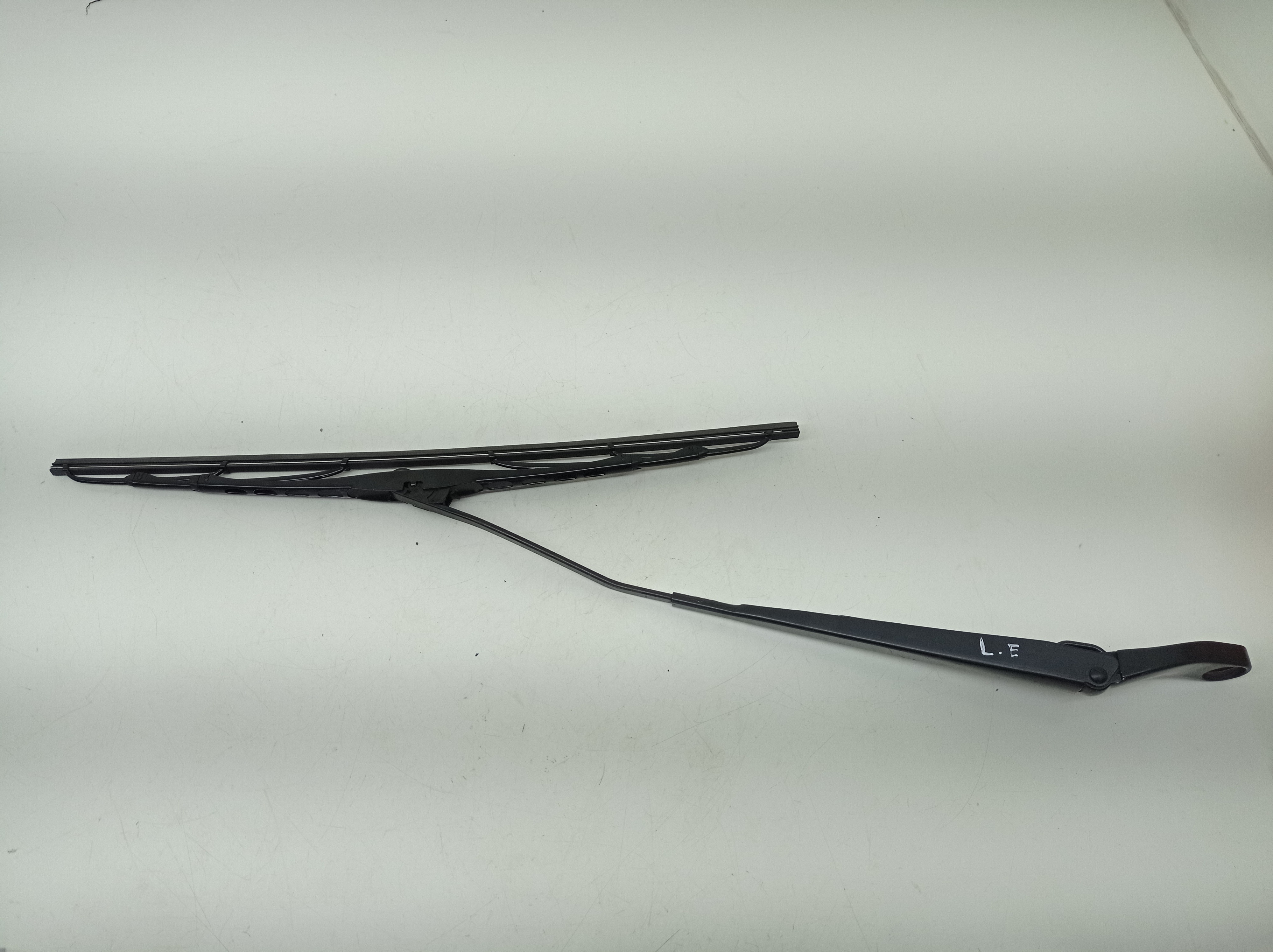Braço Limpador Parabrisa Esquerdo Renault Duster 2014  Esquerdo