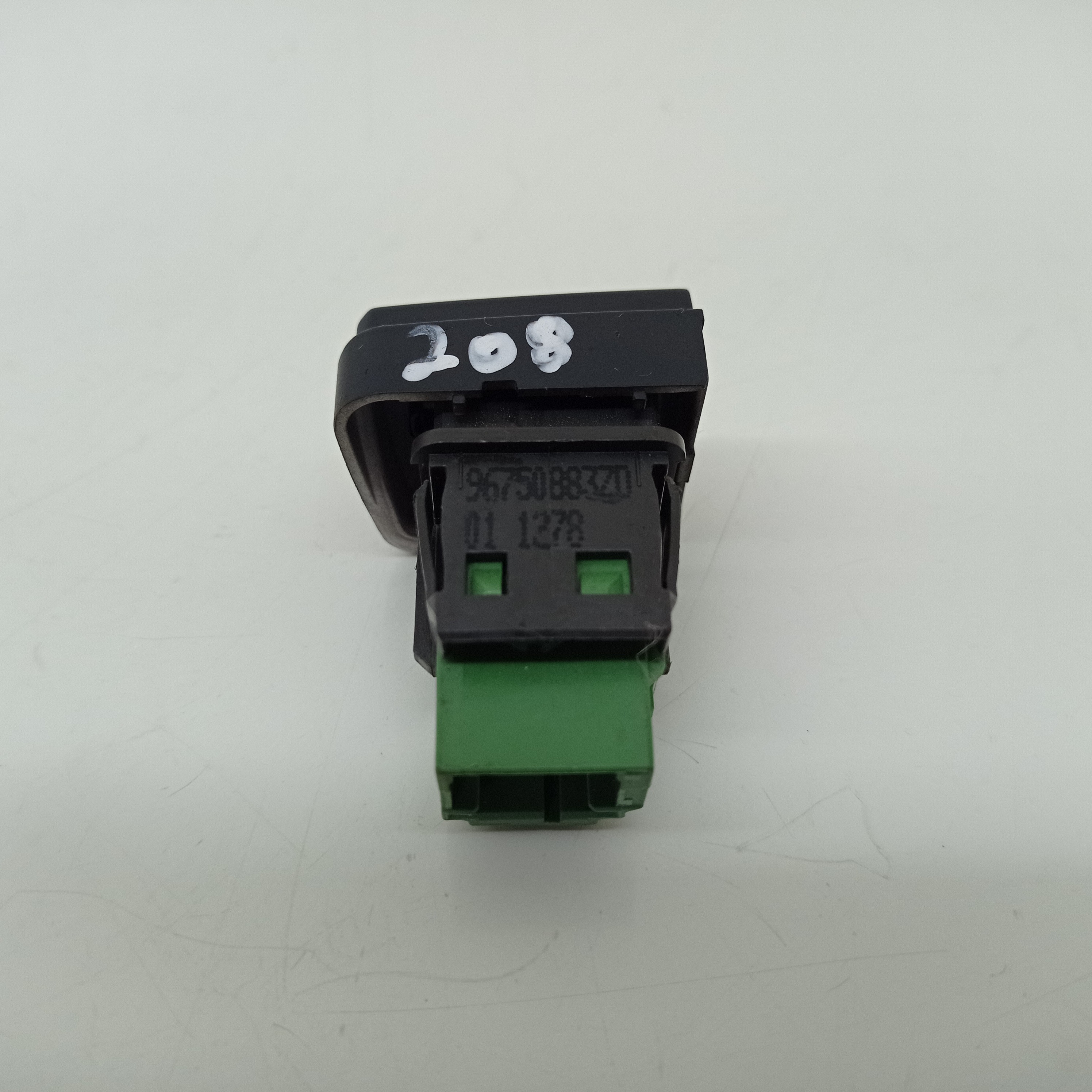 Botao Trava Porta Peugeot 208 2014 4