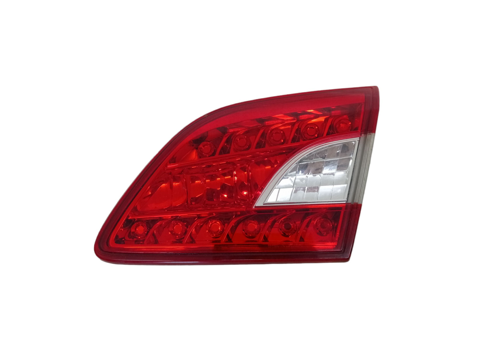 Lanterna Led Tampa Traseira Direita Nissan Sentra 2015 1