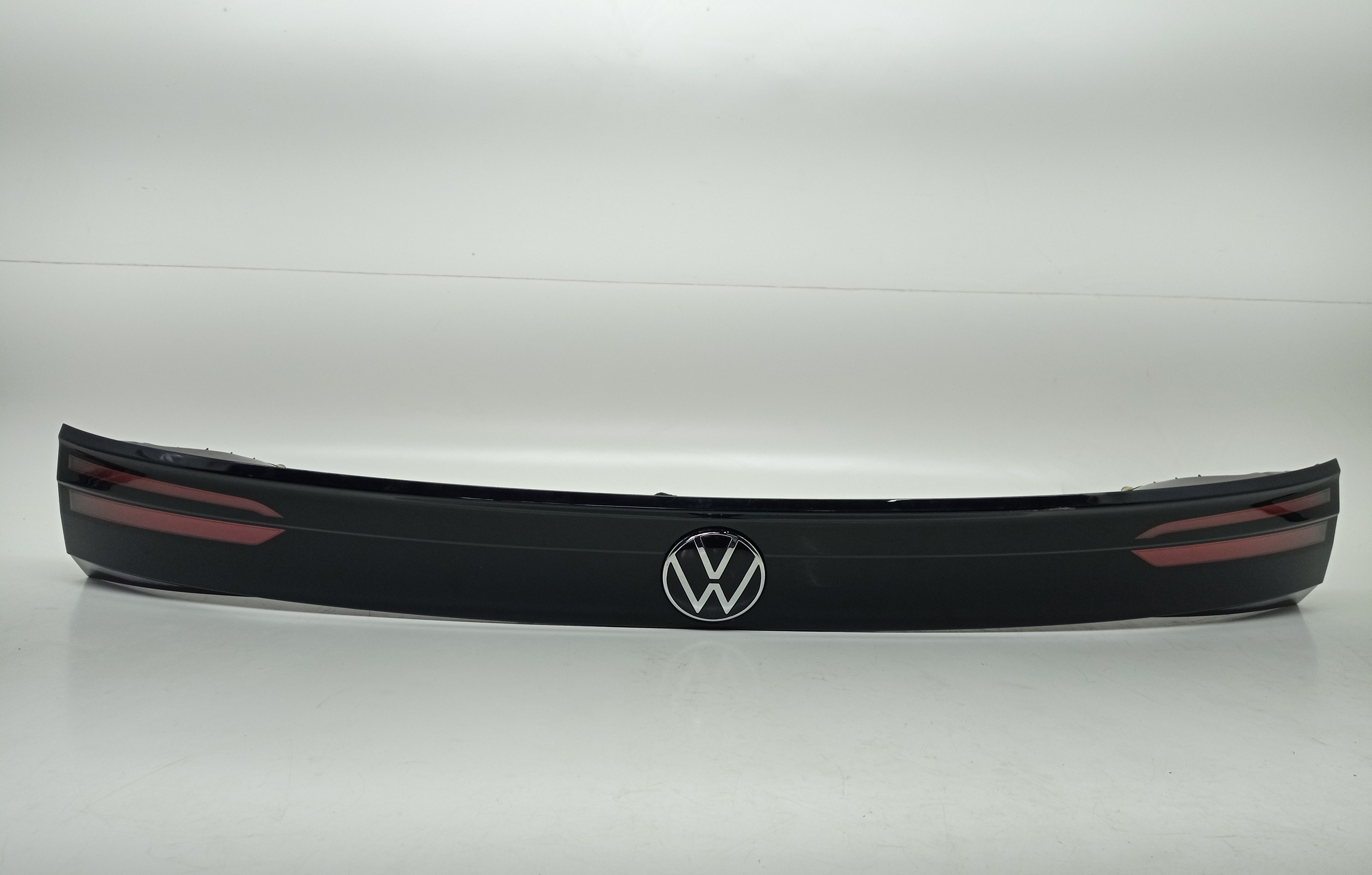 Lanterna Tampa Traseira Volkswagen Nivus 2021 1