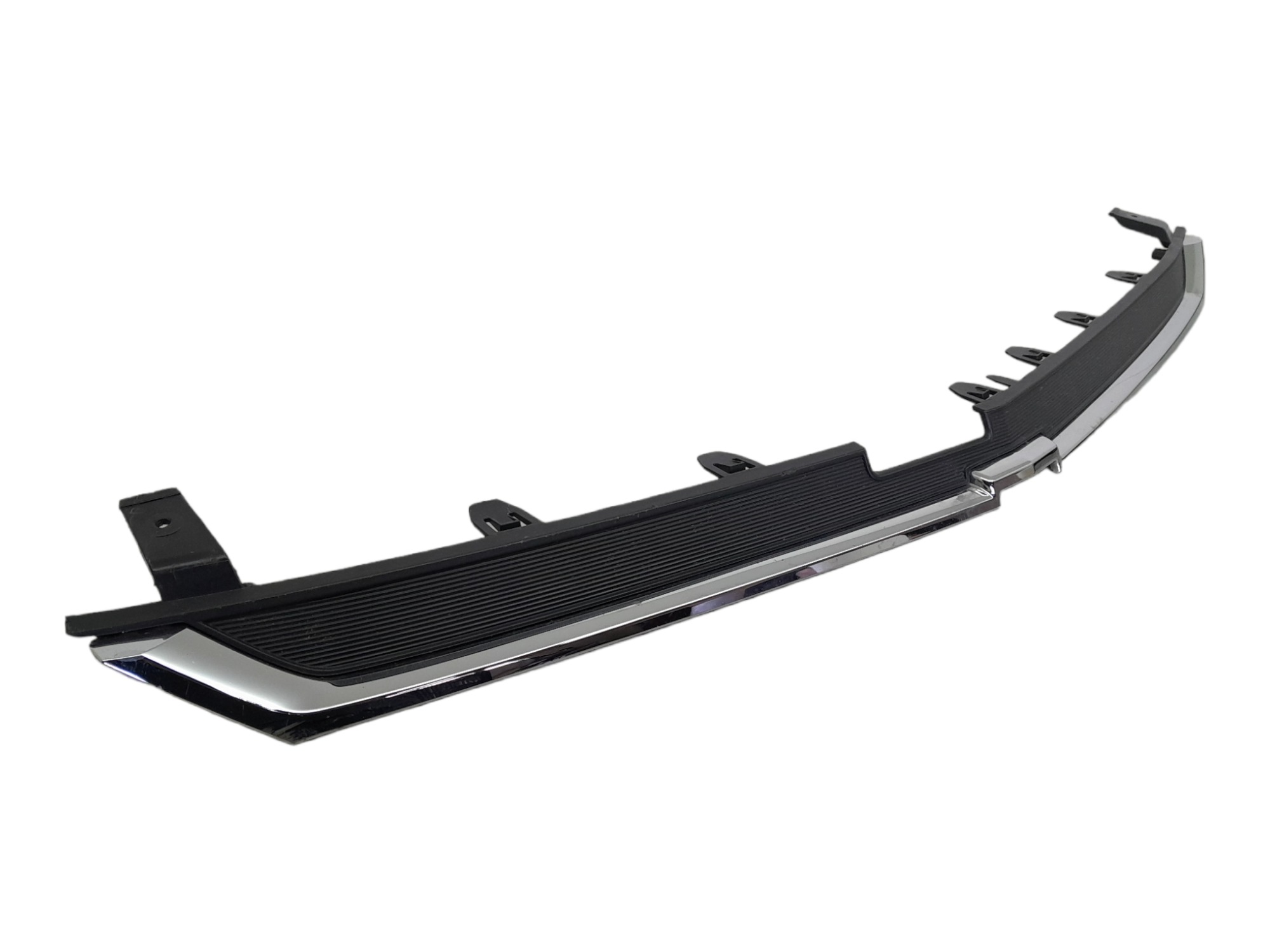 Moldura Superior Parachoque Dianteiro Chevrolet Onix 2018 3
