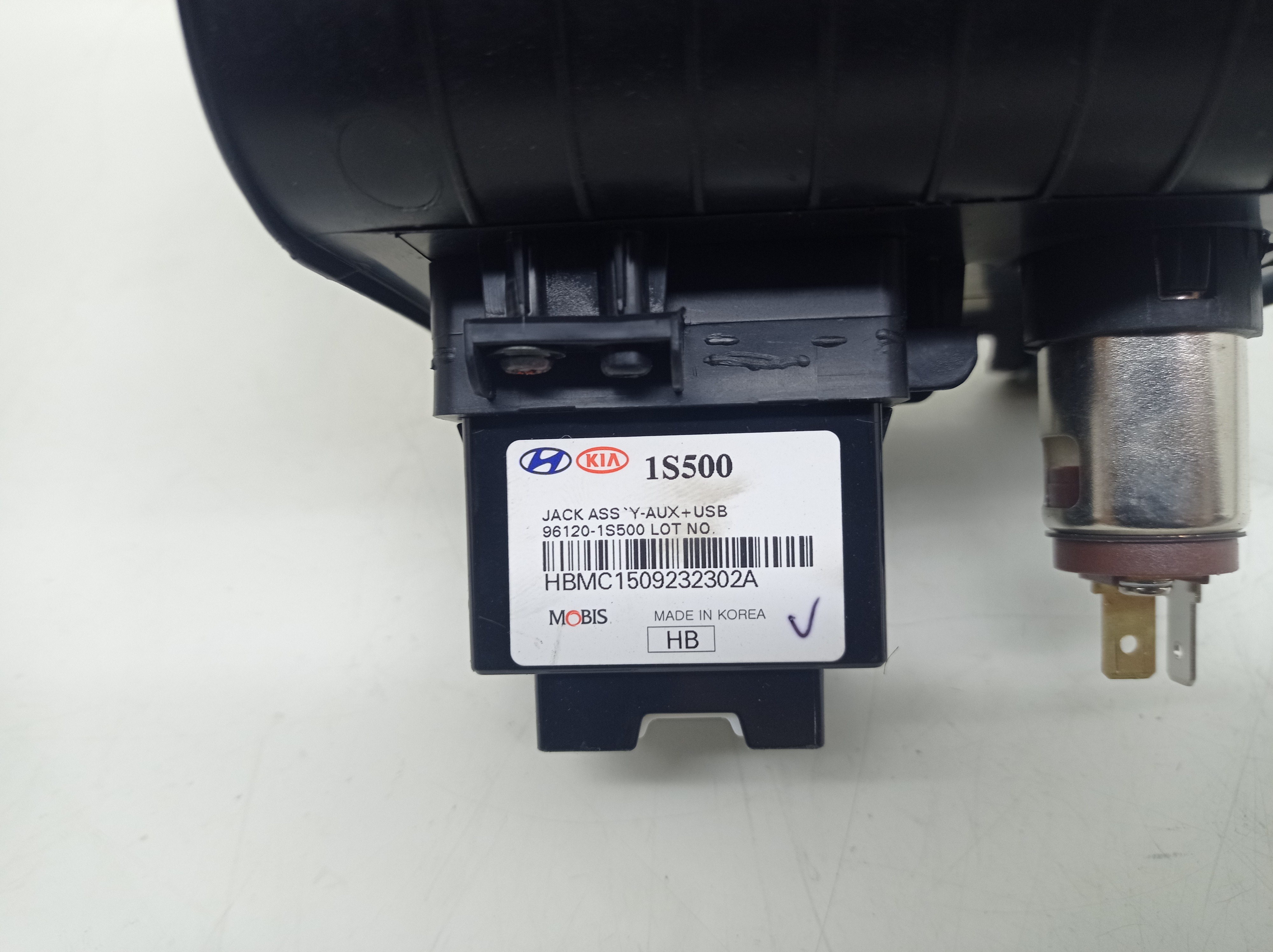 Moldura Painel Usb Hyundai Hb20 2016 9