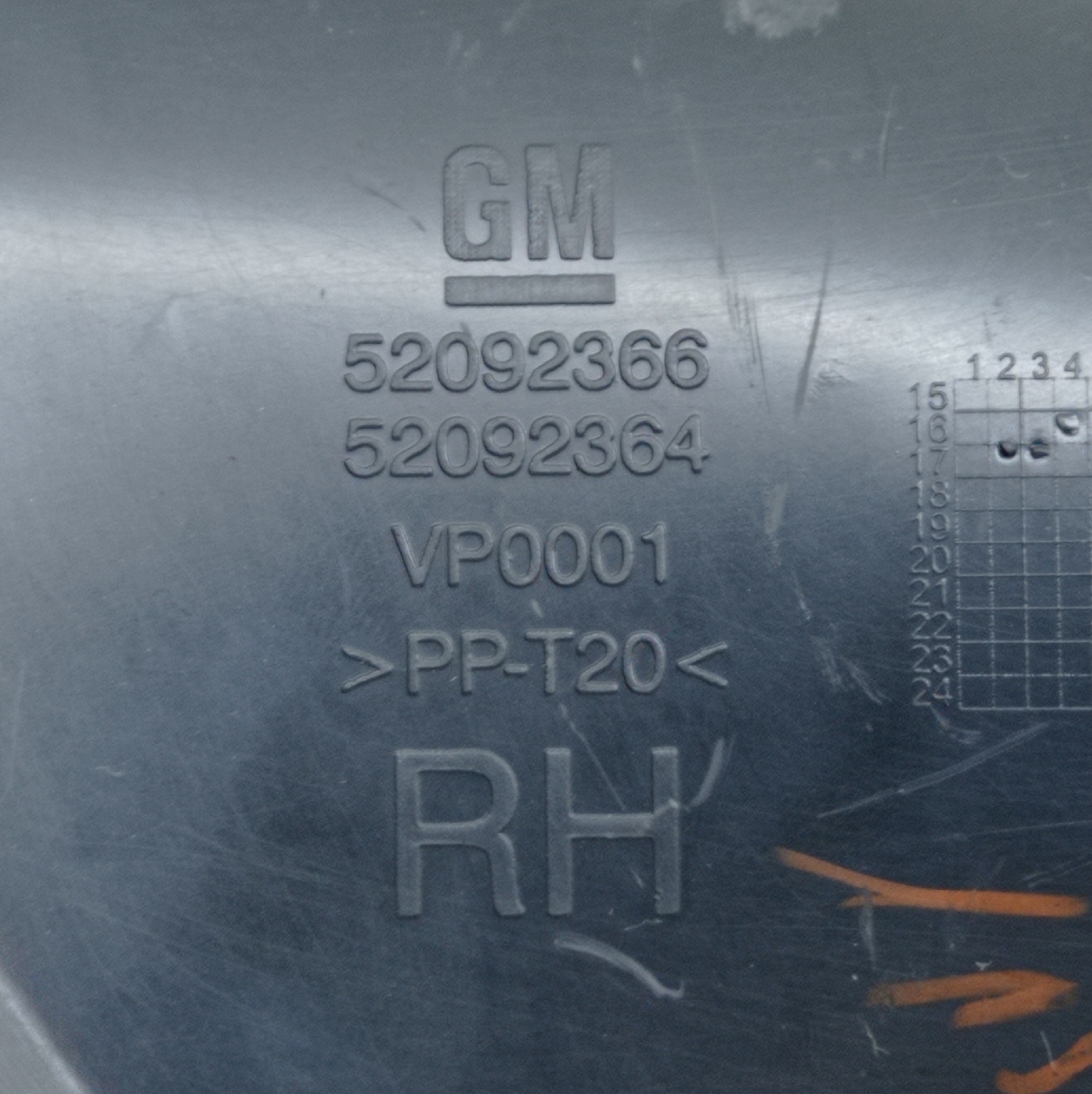 Moldura Farol De Milha Direito Chevrolet Prisma Onix 2018  – Preto – Direito 6