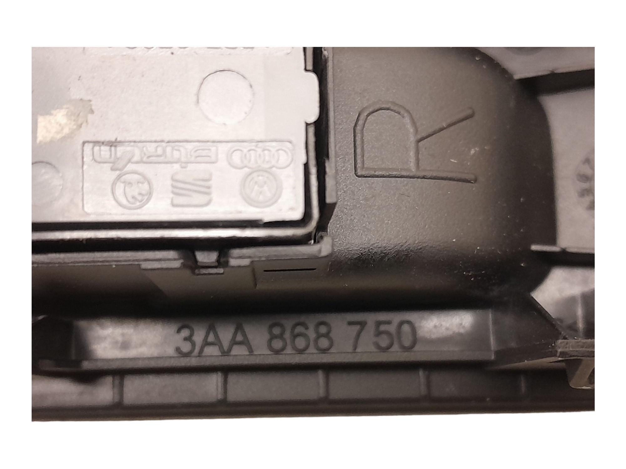 Botao Vidro Traseiro Direito Volkswagen Passat Variant 2012 6
