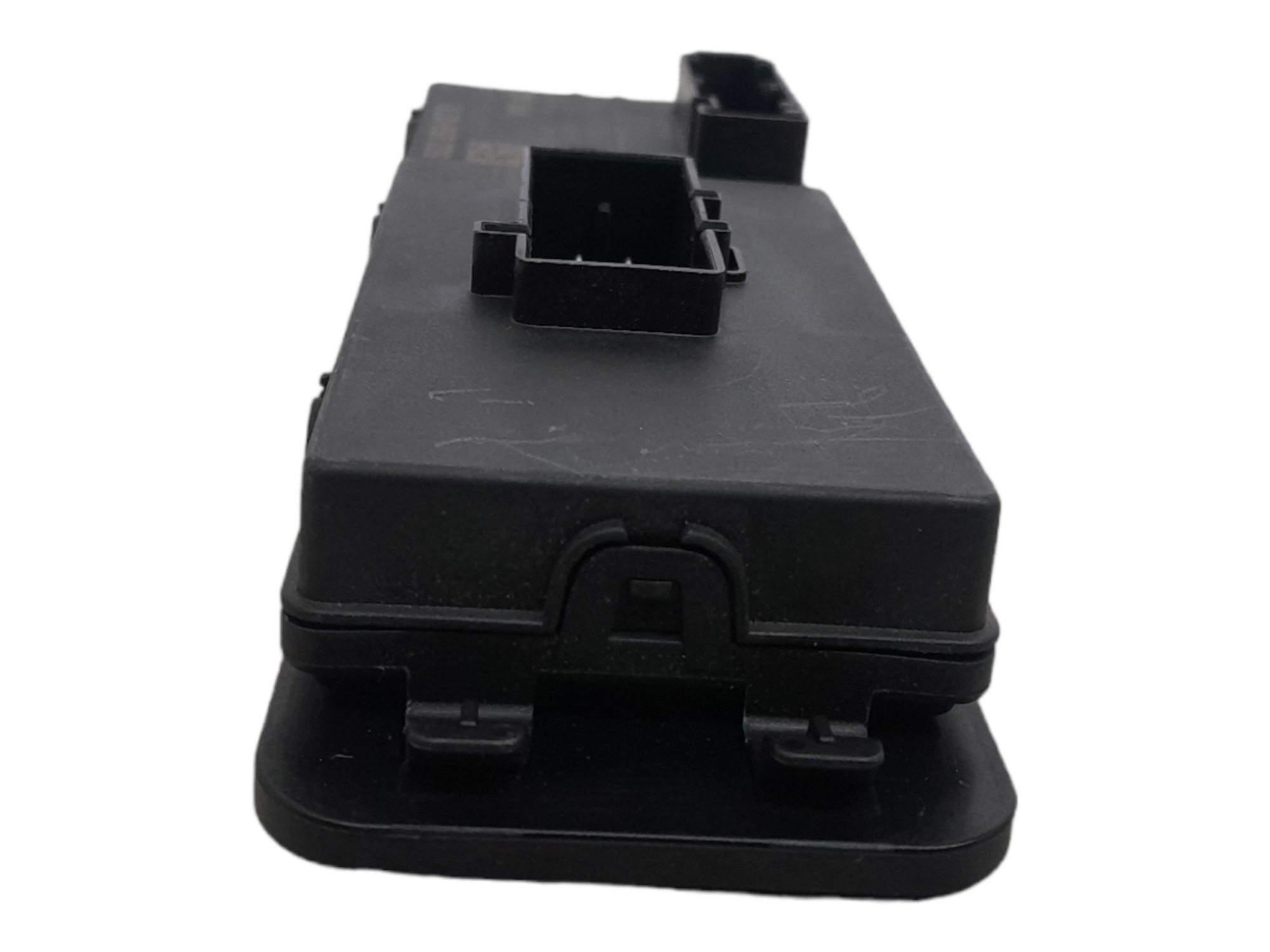 Modulo Controle Tampa Traseira Volkswagen Passat Tsi 2018 3