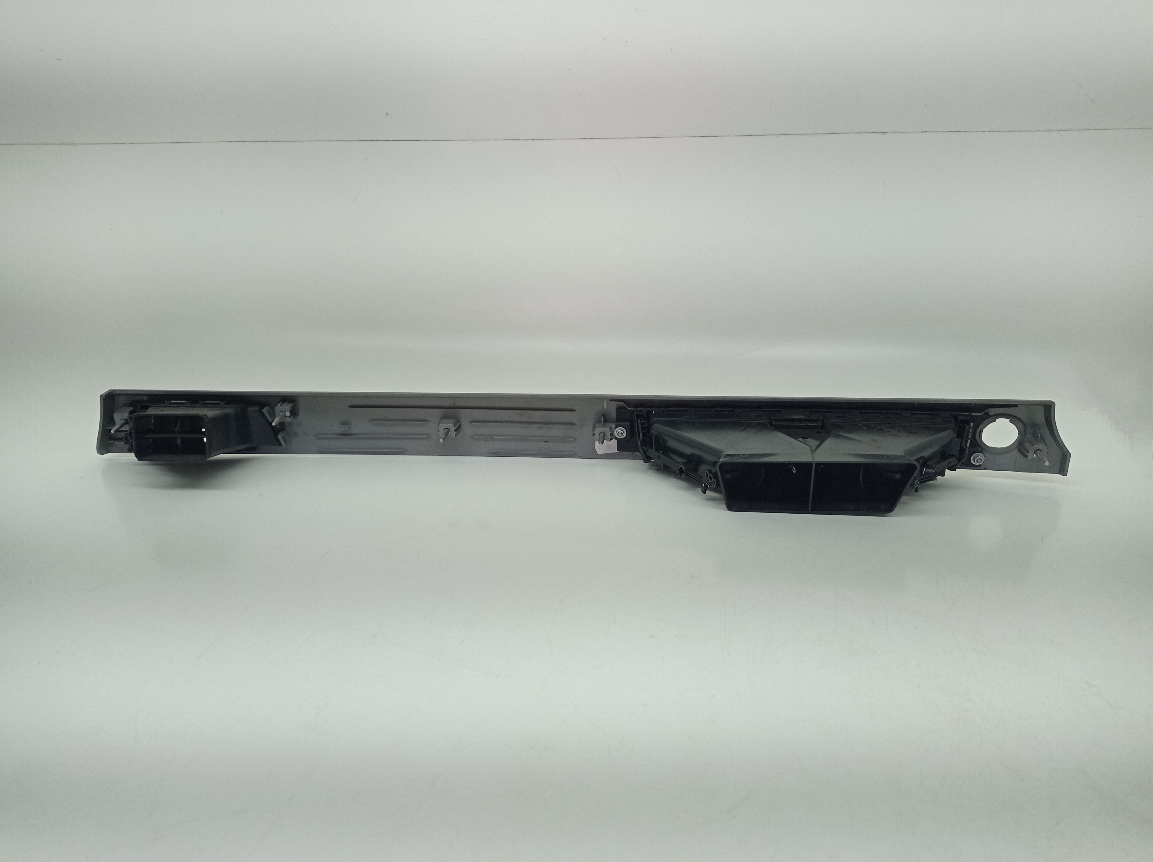 Moldura Central Com Difusores Bmw 325i 2008 4