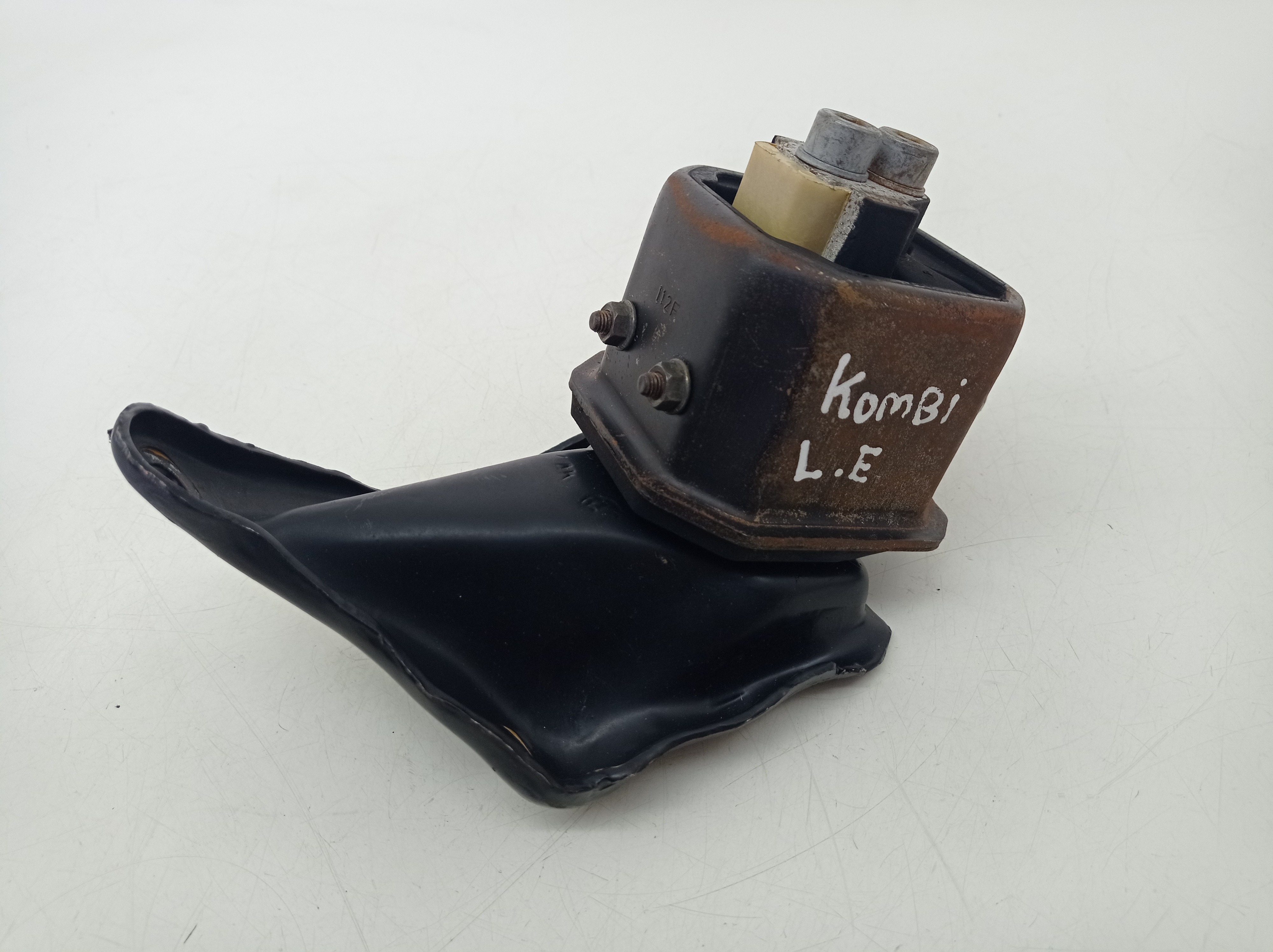 Coxim Motor Esquerdo Volkswagen Kombi 1.4 8v 2013 Mecanico