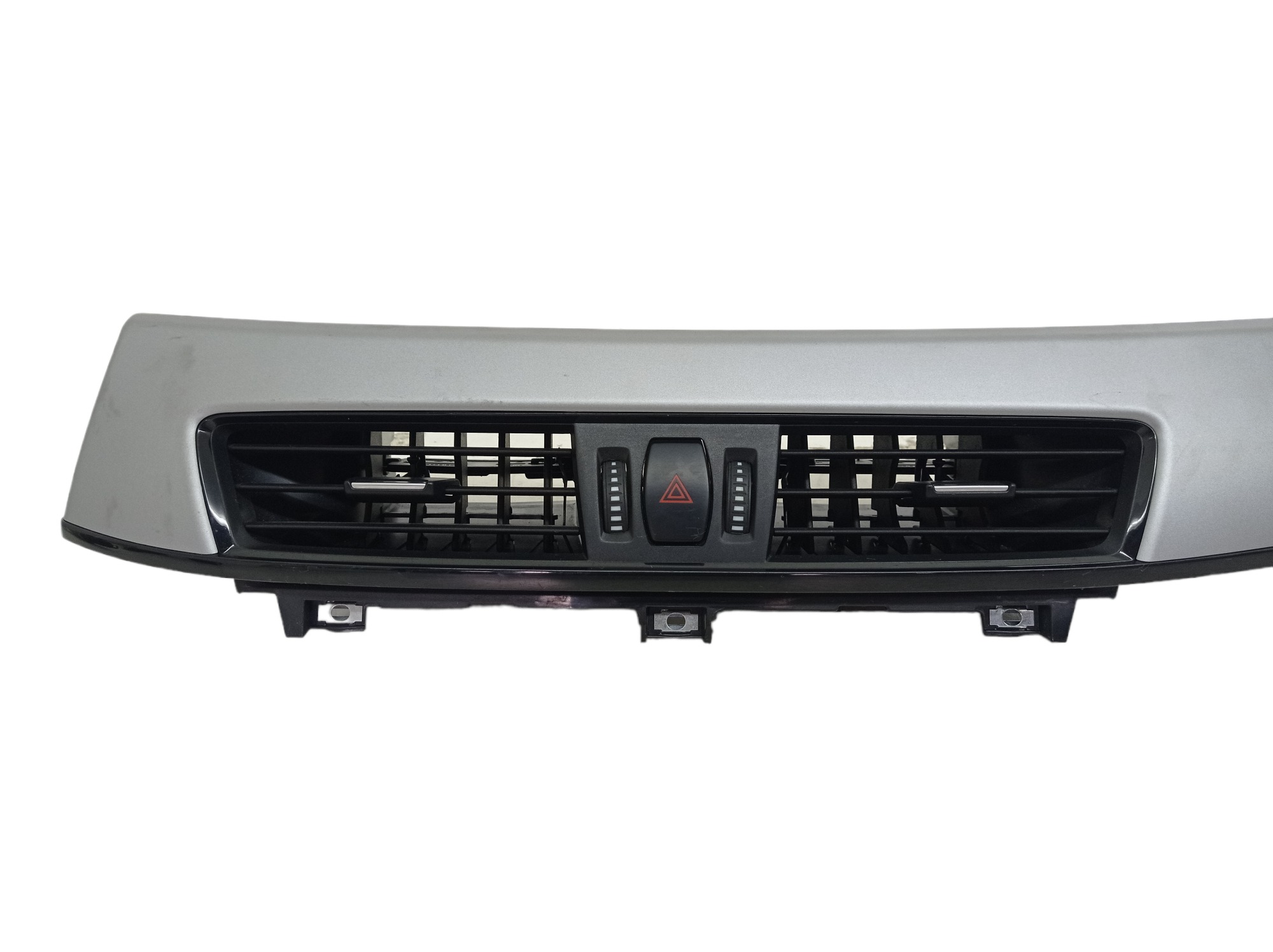 Moldura Central Painel Com Difusor Bmw X1 S20i Active 2018 2