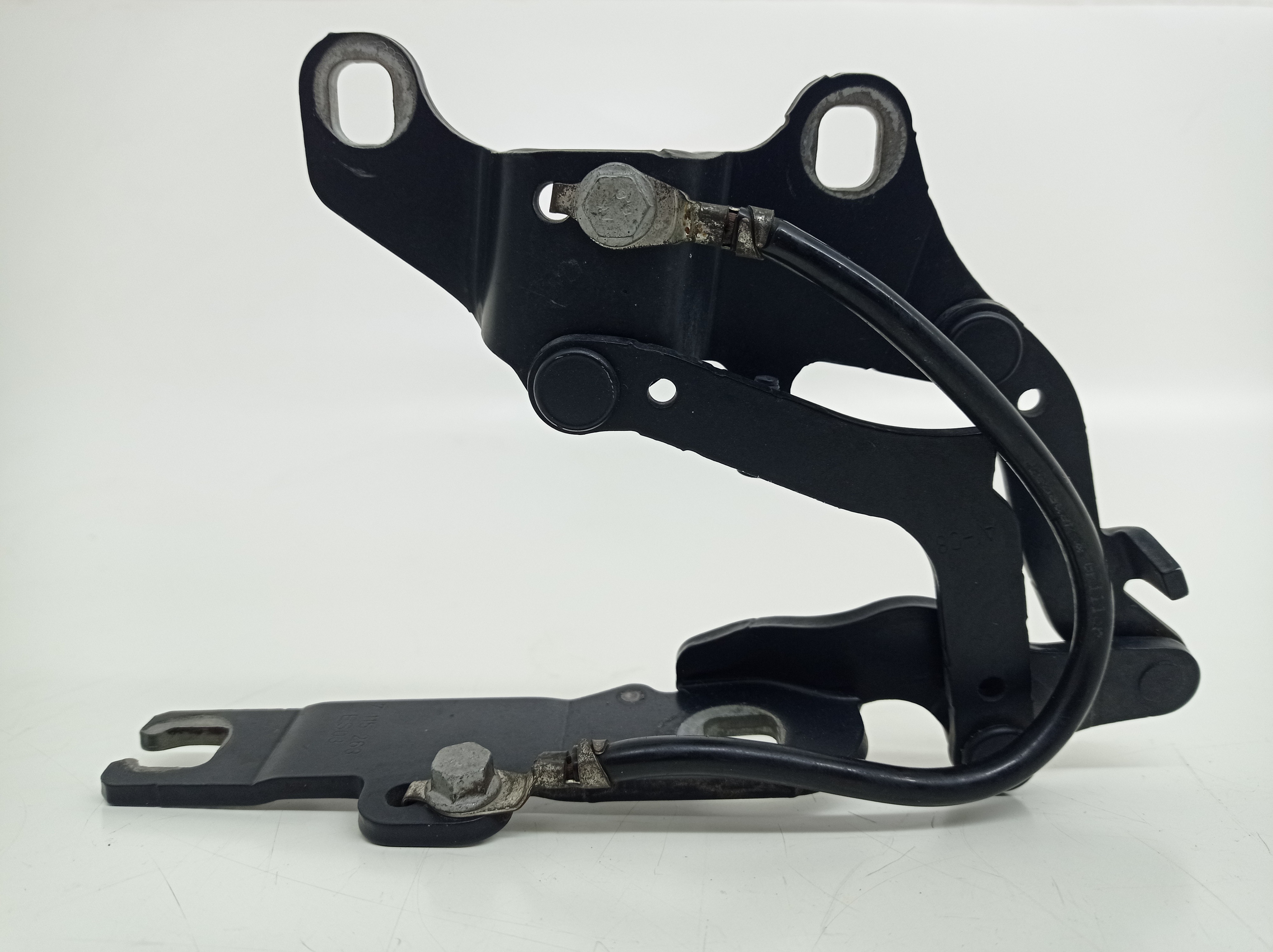Braço Esquerdo Capo Bmw 325i 2008