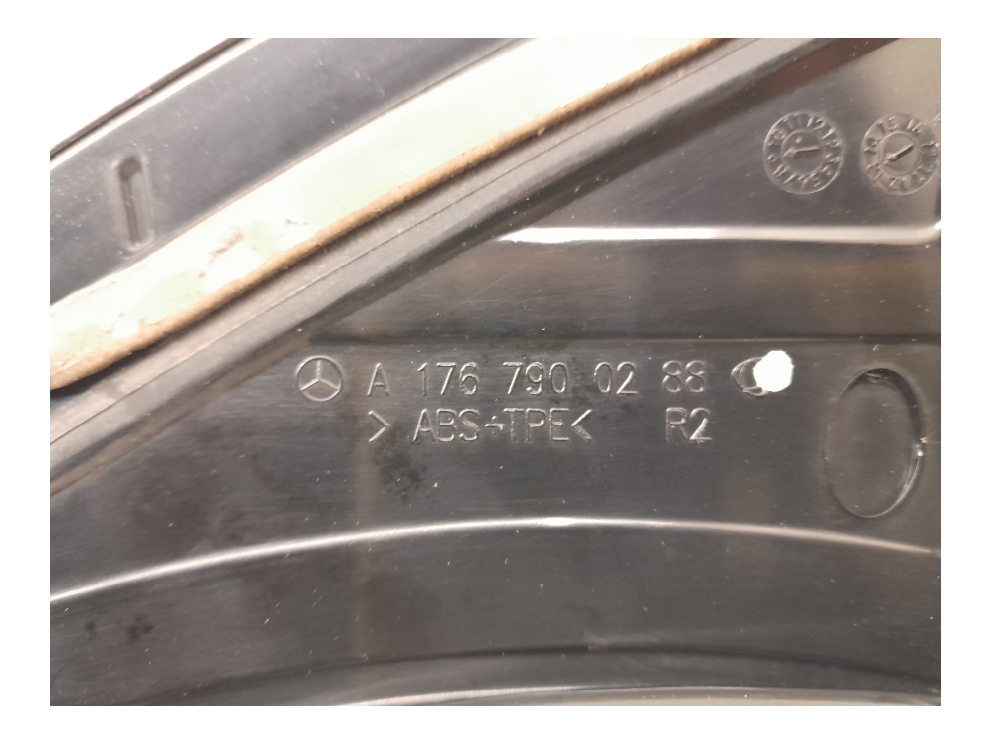 Acabamento Direito Tampa Traseira Mercedes A200 2014 4