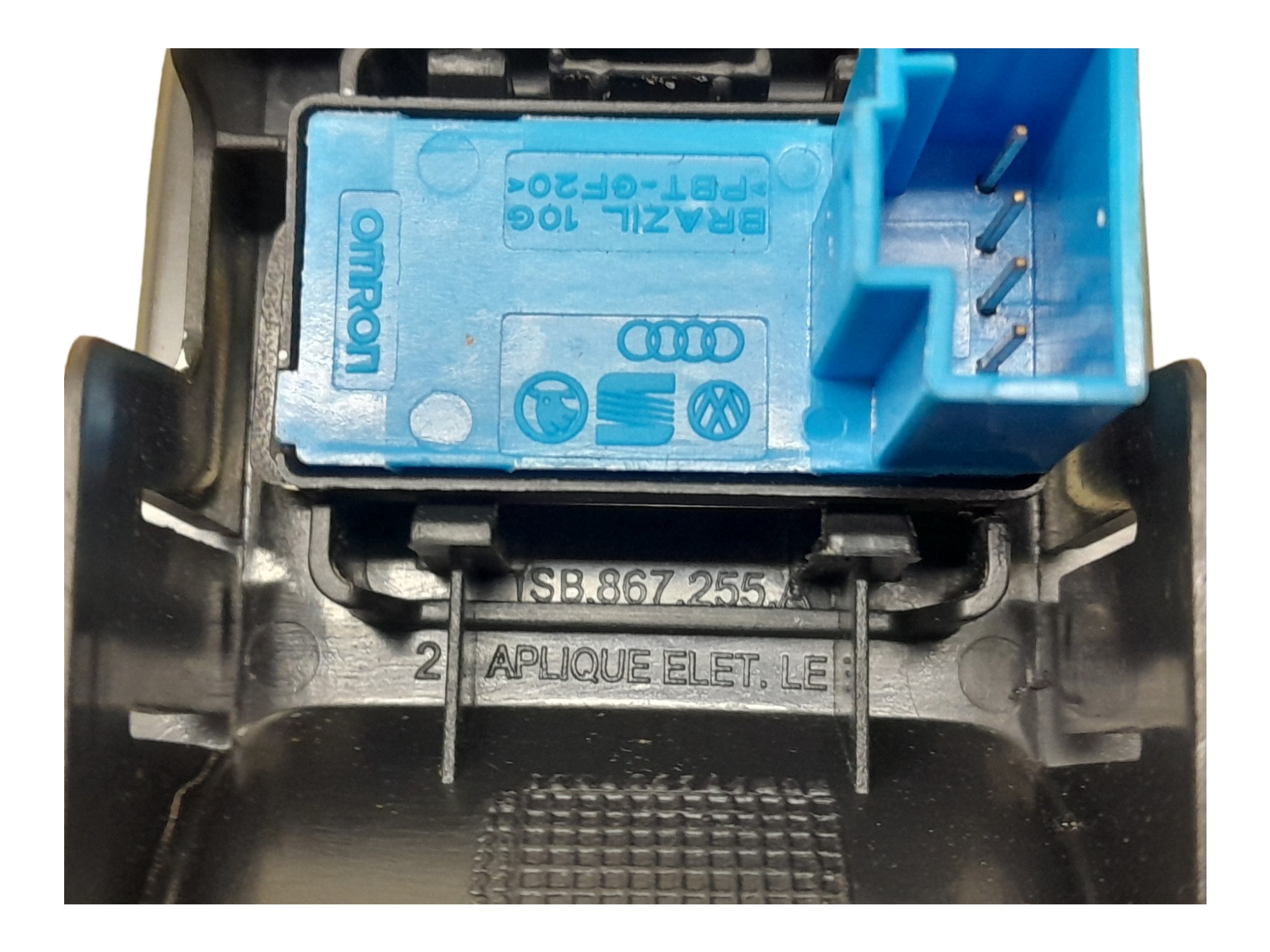 Botao Vidro Dianteiro Esquerdo Volkswagen Up! Xtreme 2020 7