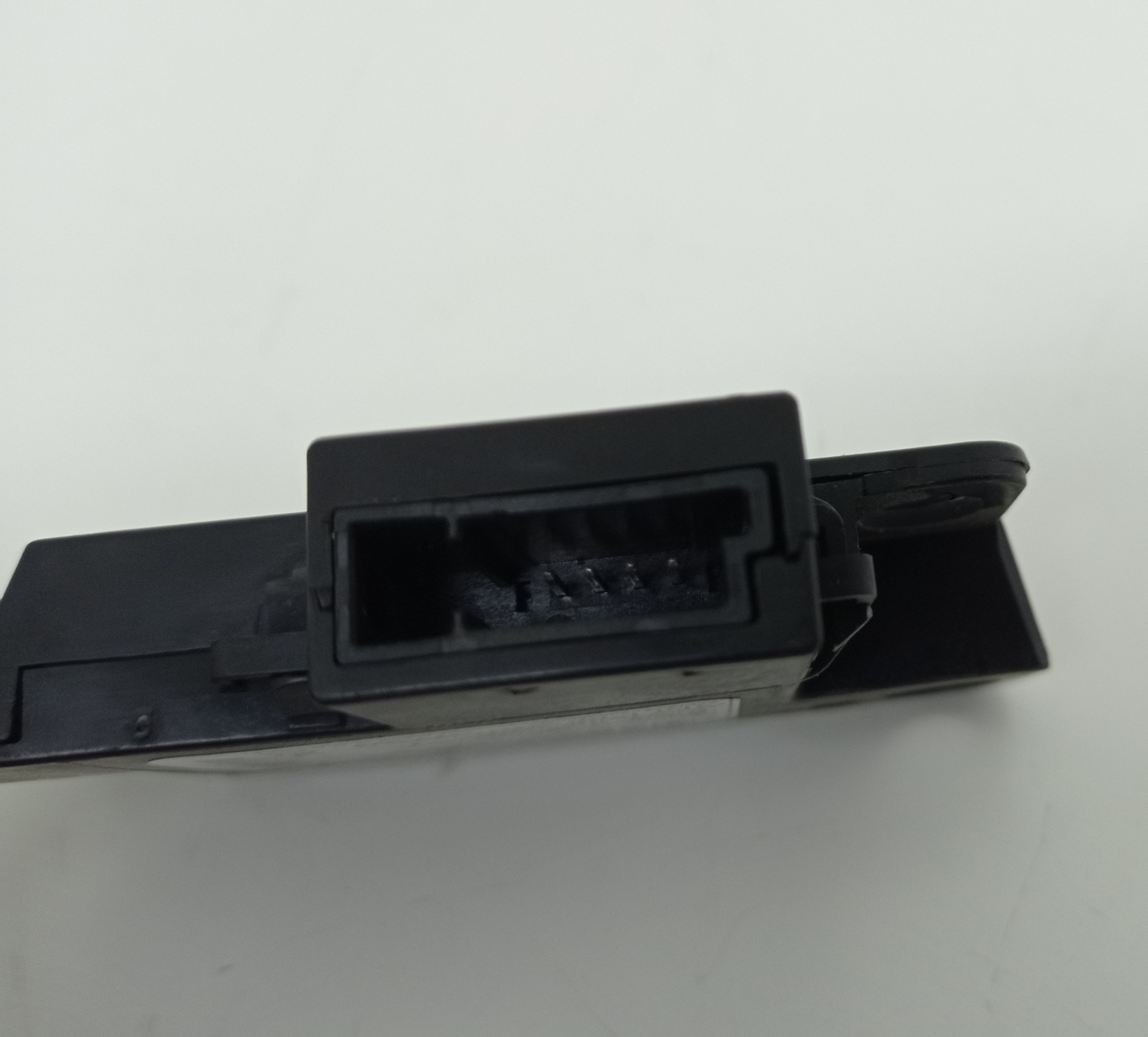 Modulo Sensor Gps Chevrolet Captiva 3.0 2011 4