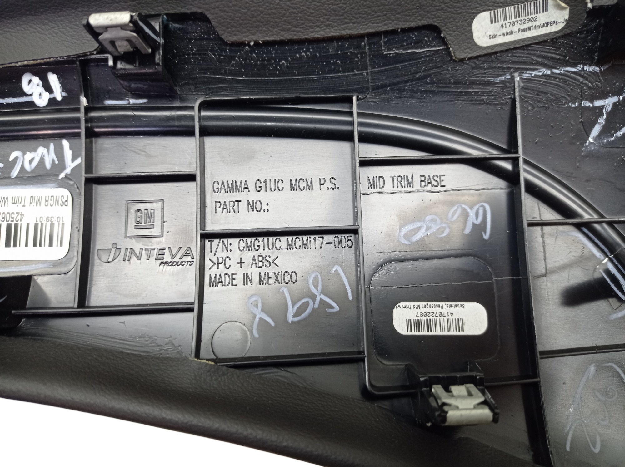 Moldura Central Painel Chevrolet Tracker 2017 6