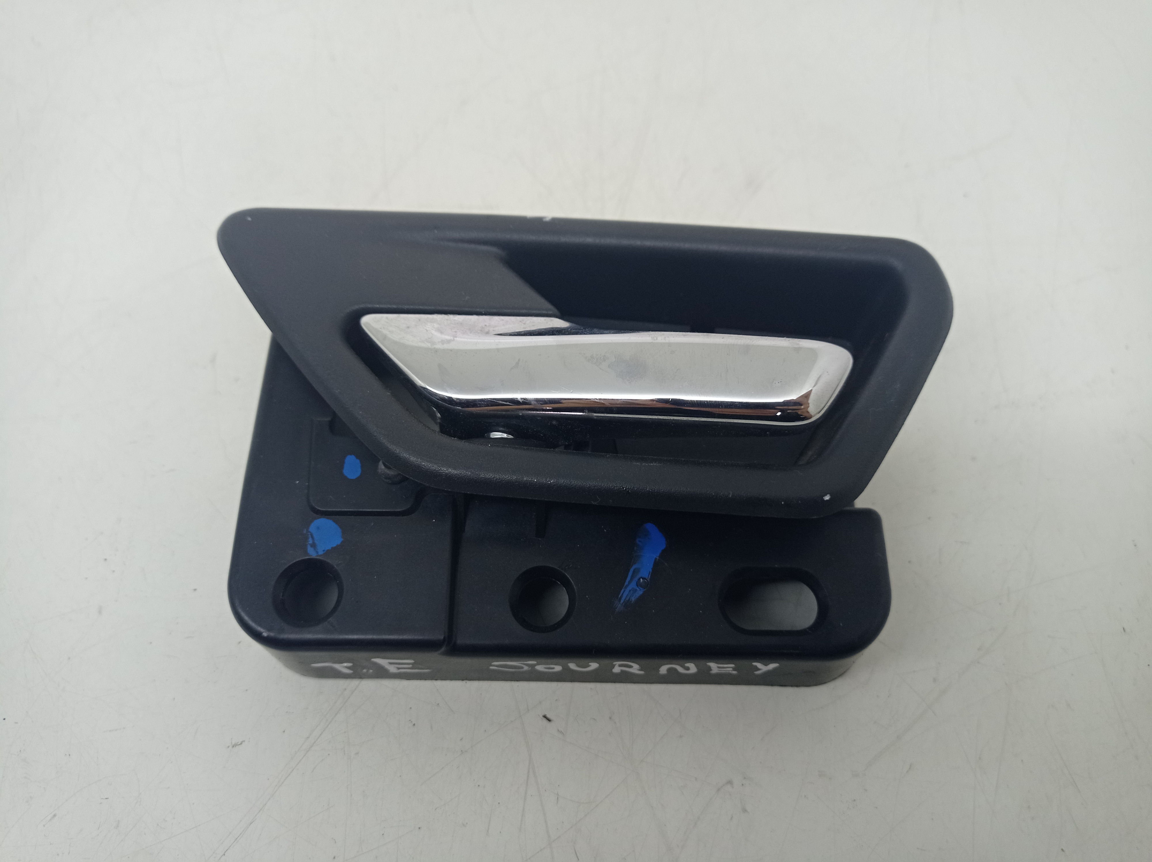 Macaneta Interna Traseira Esquerda Dodge Journey 2009  Preta Traseira 1