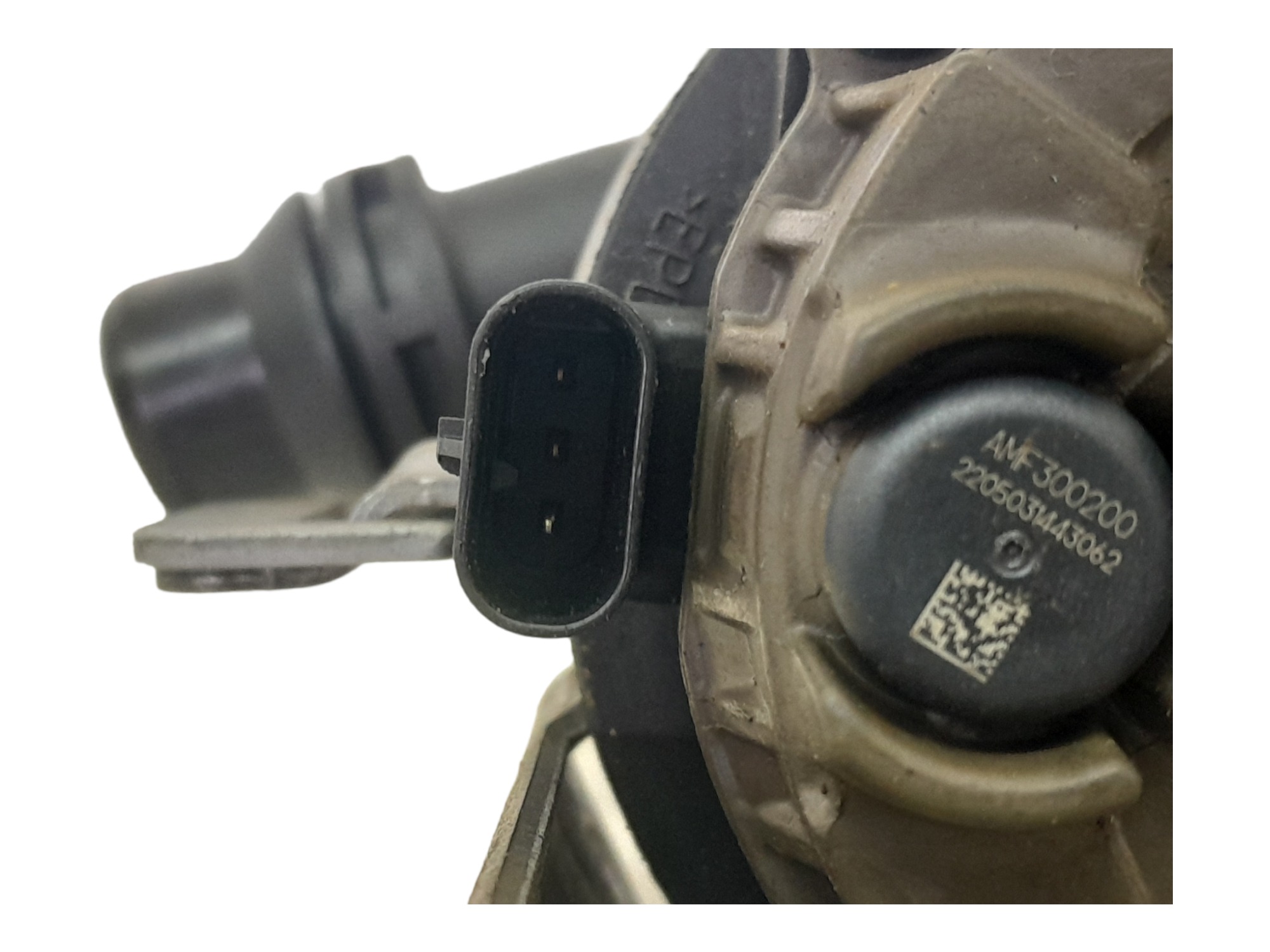 Bomba De Agua Auxiliar Bmw X4 3.0 6cc 2023 6