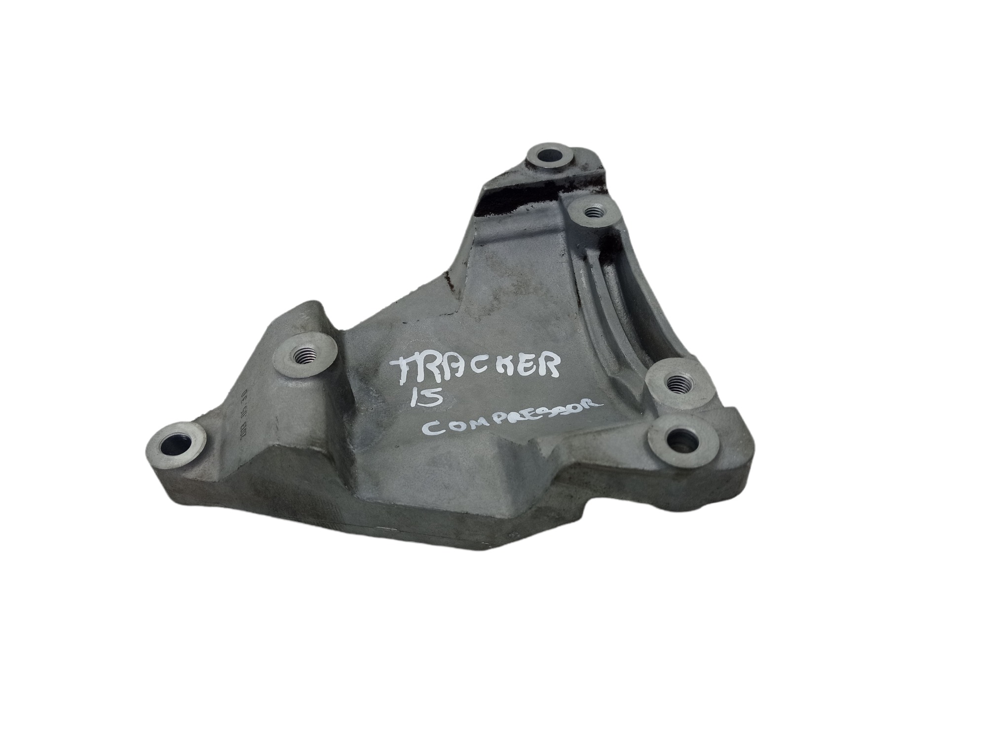 Suporte Compressor Do Ar Chevrolet Tracker 1.8 16v 2014 Mec