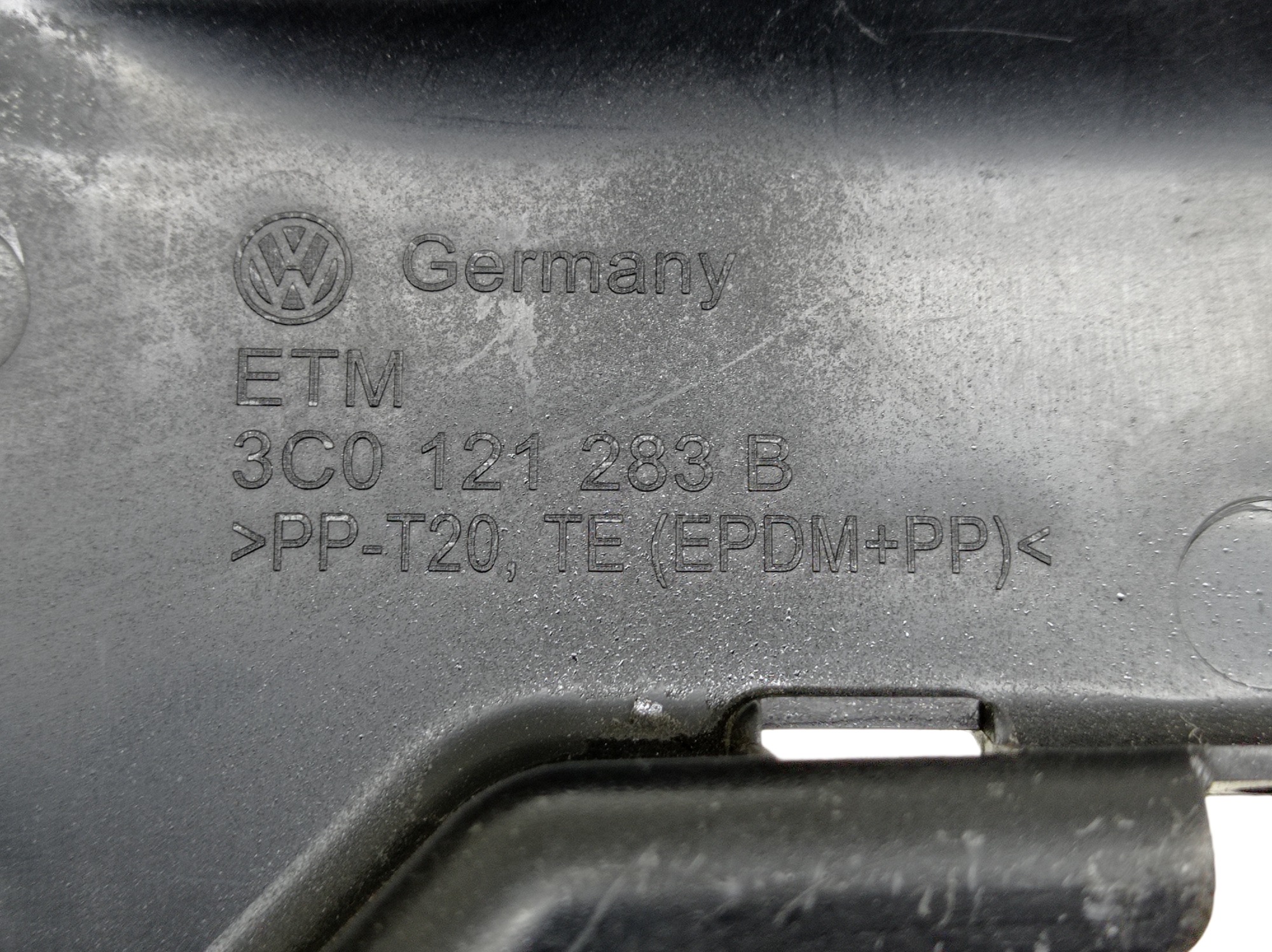 Defletor Esquerdo Radiador Volkswagen Passat Tsi 2.0 2009 4