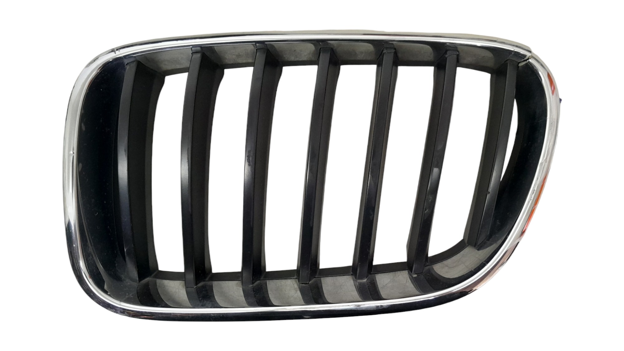 Grade Esquerda Parachoque Dianteiro Bmw X3 2.0 16v 2013 – Preta – Cromado