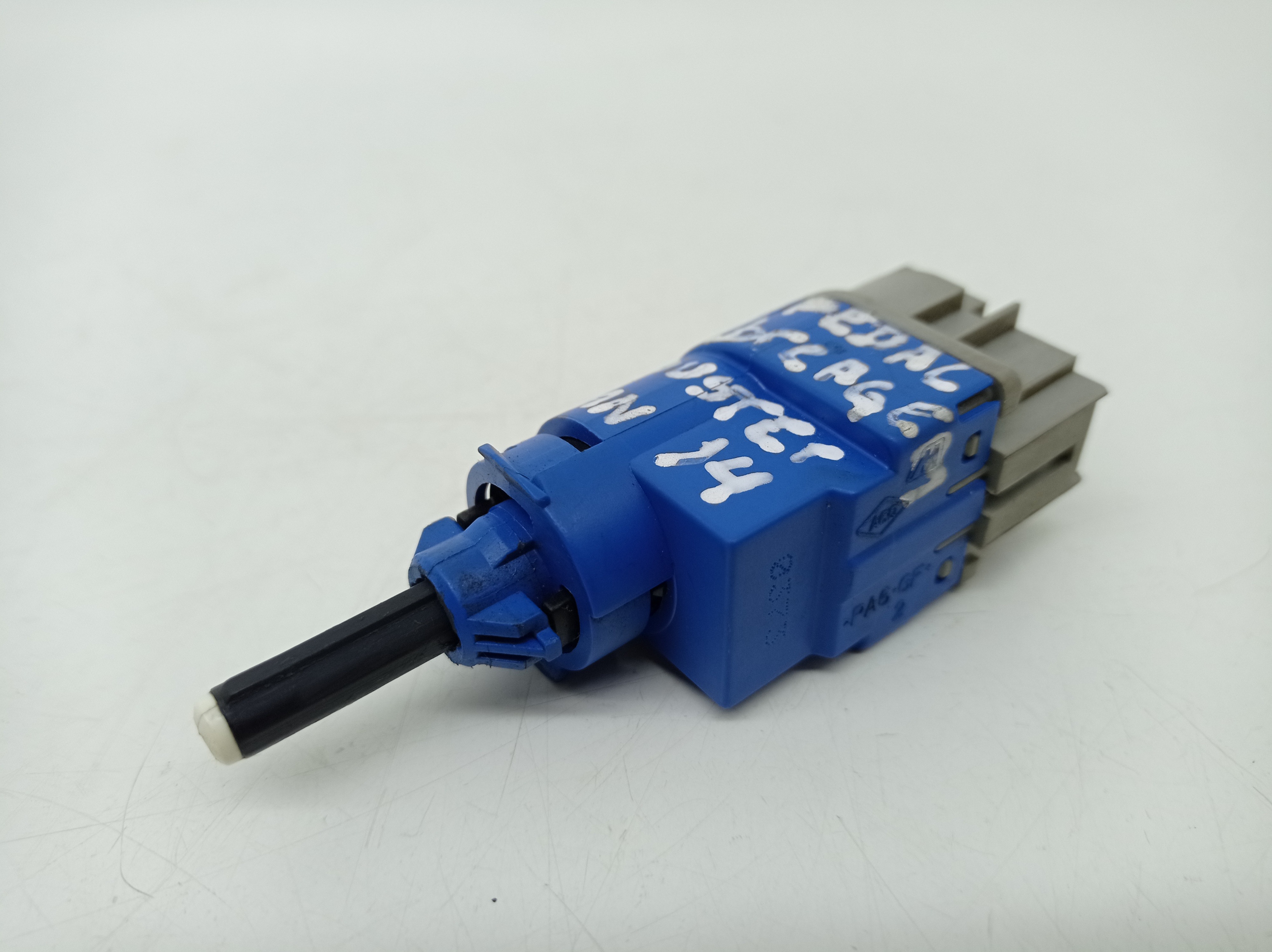 Interruptor Embreagem Renault Duster 2.0 4×2 2014 Mec 3