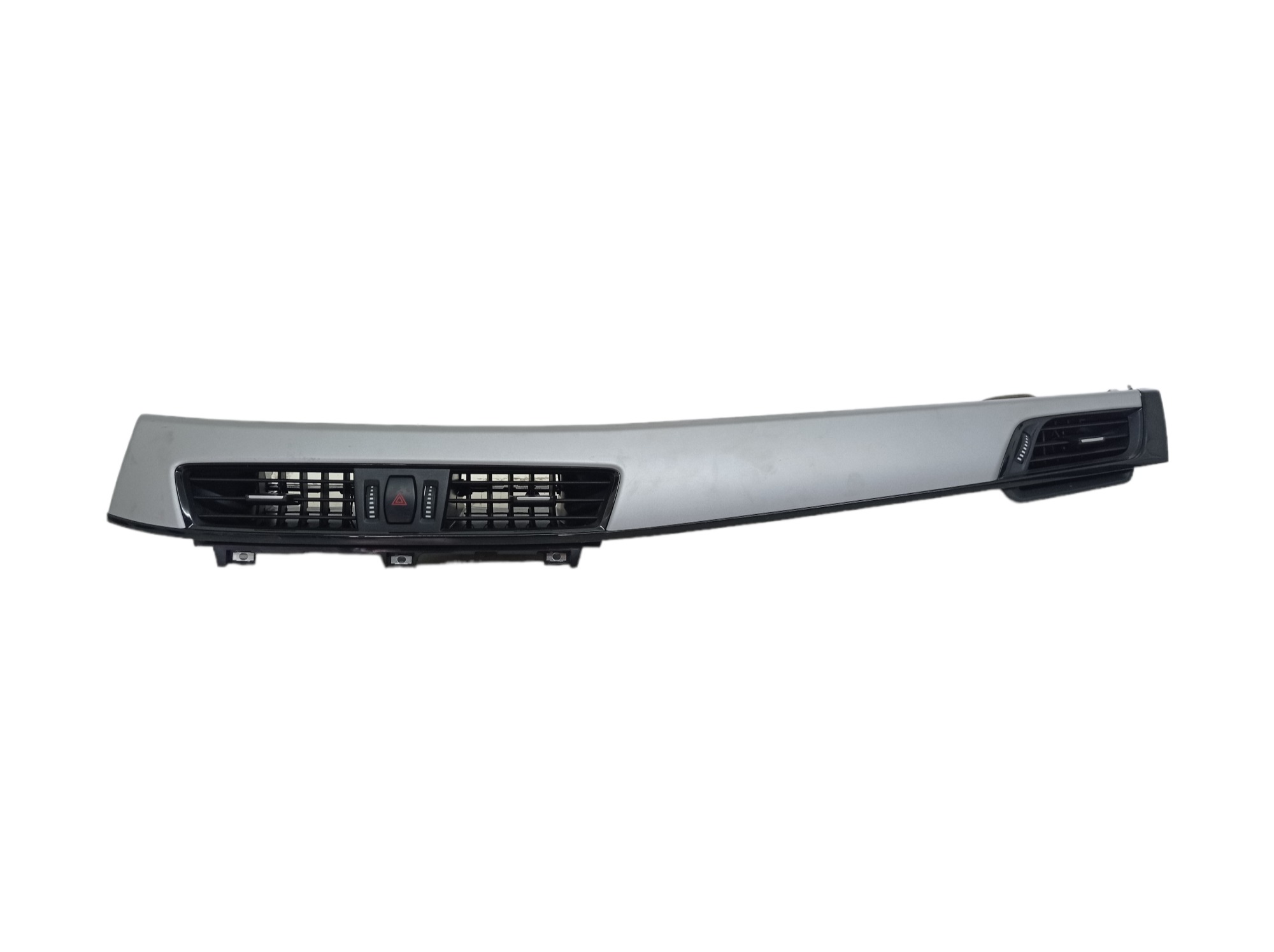 Moldura Central Painel Com Difusor Bmw X1 S20i Active 2018 1