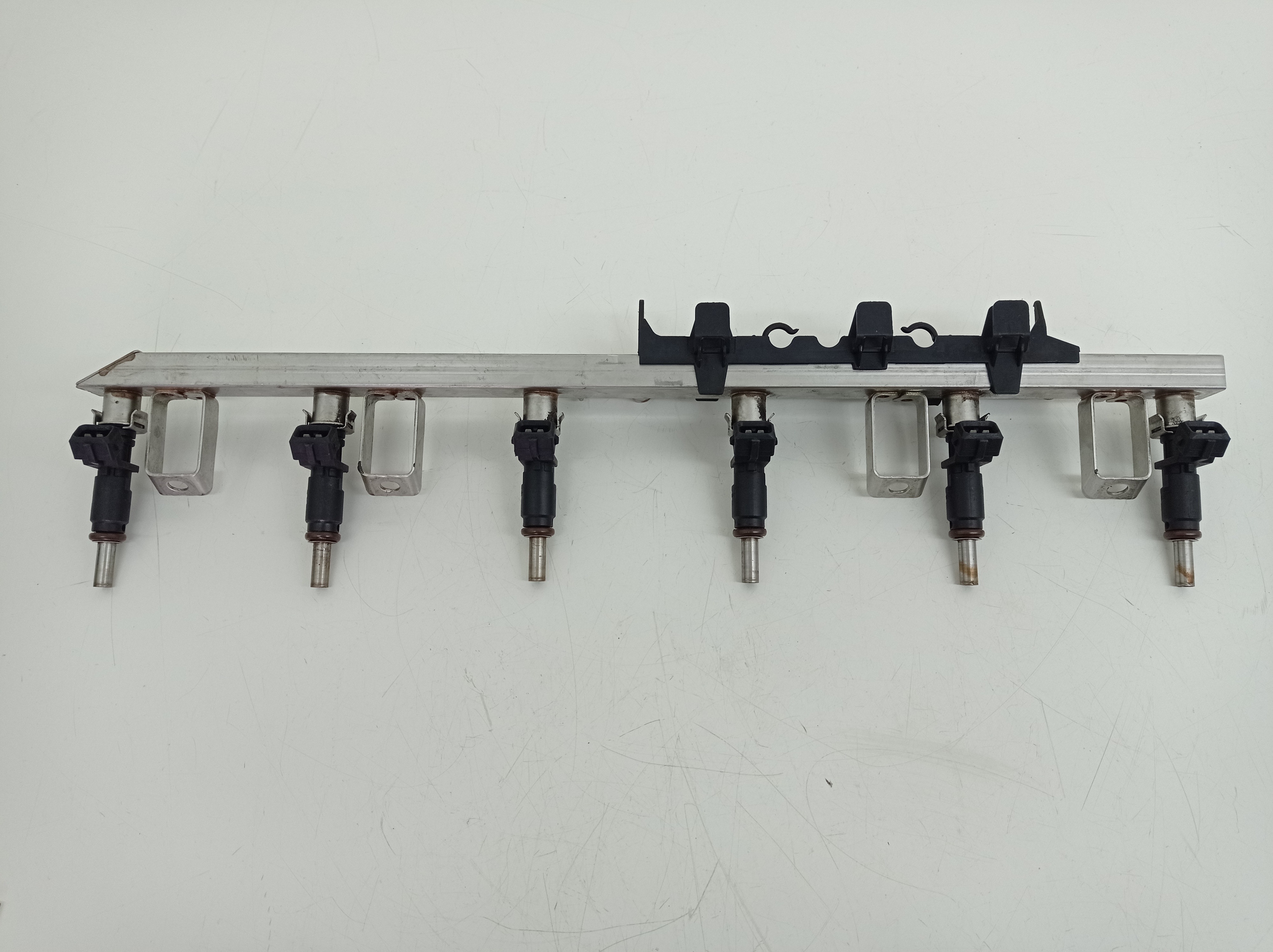 Flauta Com Bico Injetor Bmw 325i 2.5 6cc 4×2 Gasolina 2008