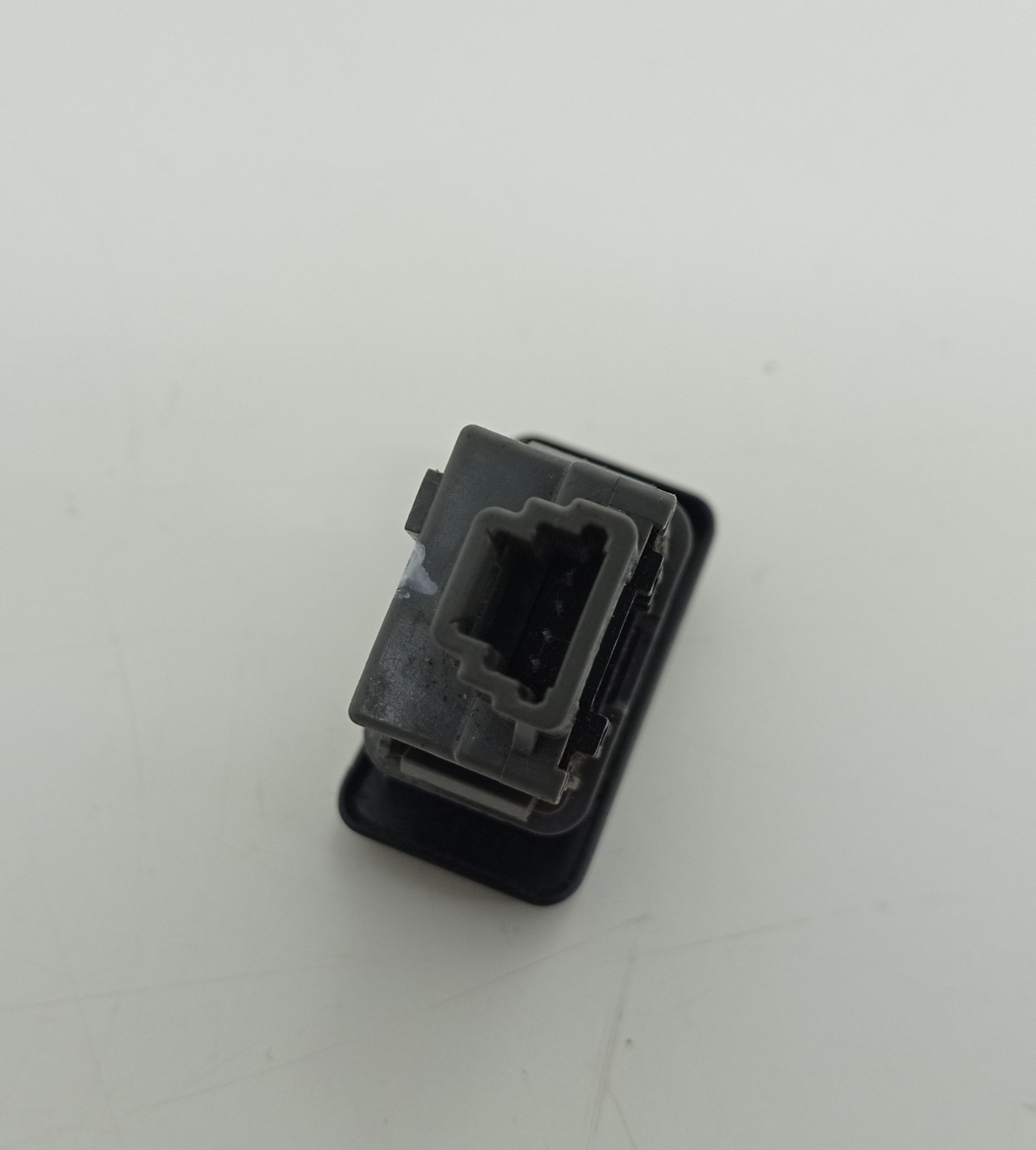 Botao Pisca Alerta Toyota Corolla 2010 Preto 3