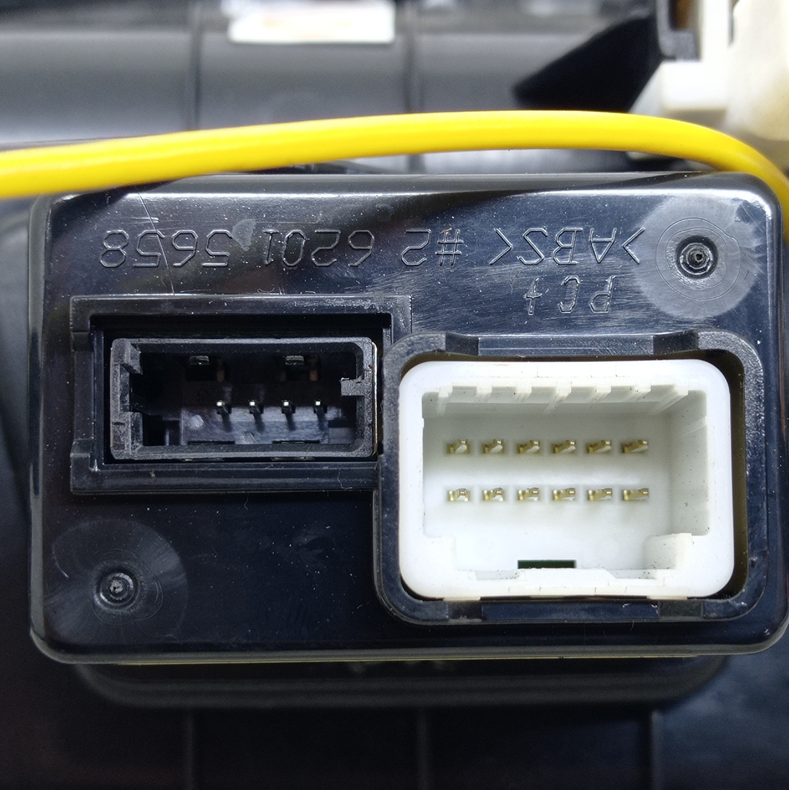 Moldura Acendedor Com Usb Hyundai Ix35 2022 – Preto Preto 7