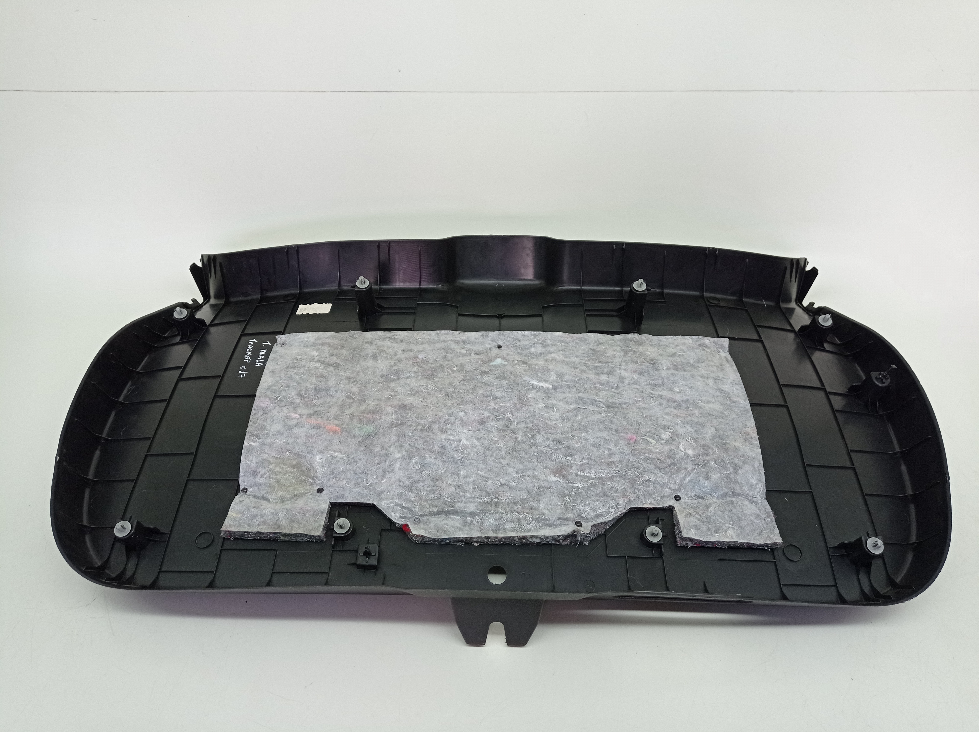 Acabamento Interno Tampa Traseira Chevrolet Tracker 2017 4