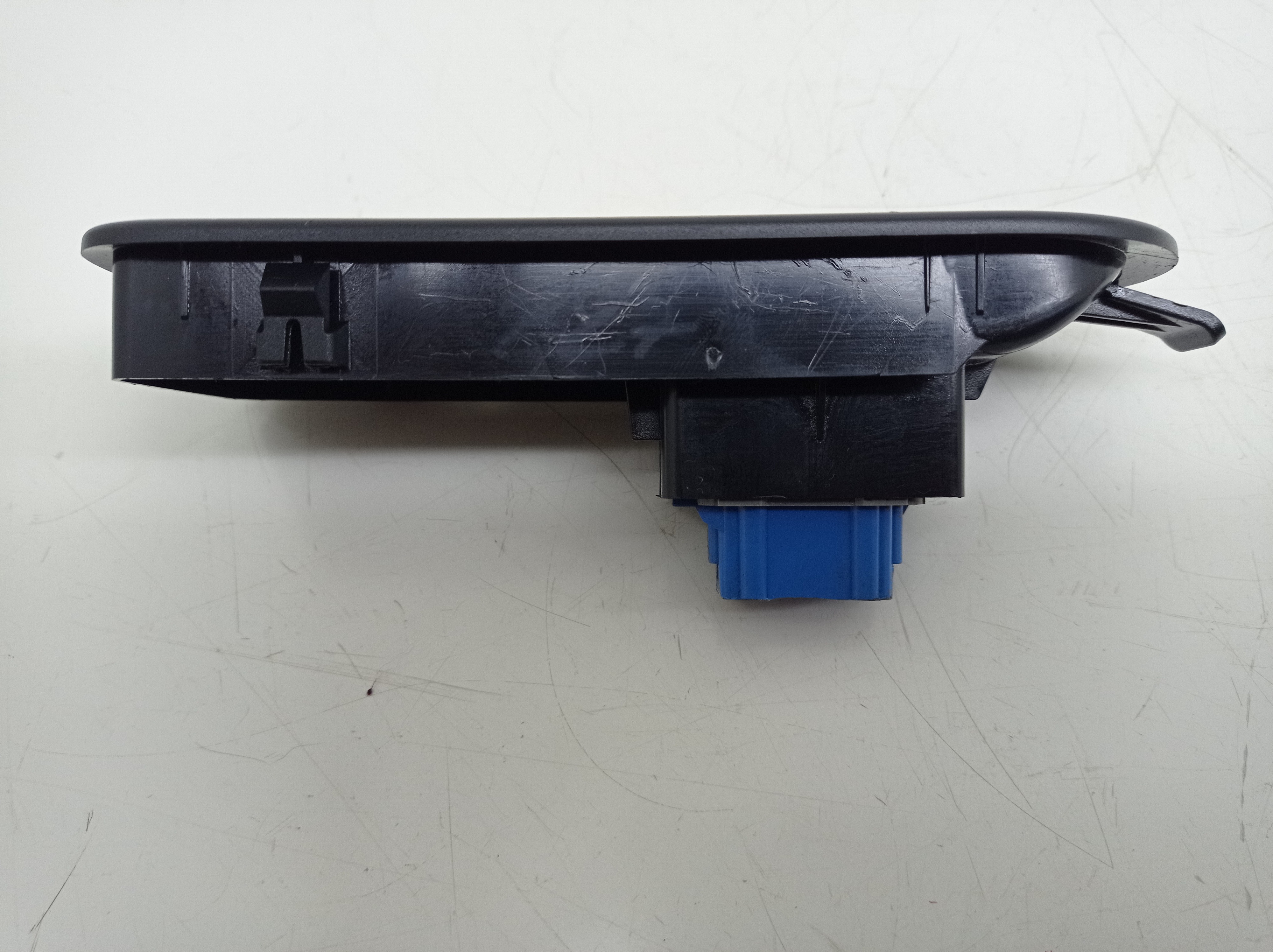 Botao Vidro Dianteiro Direito Renault Duster 2.0 2014 5