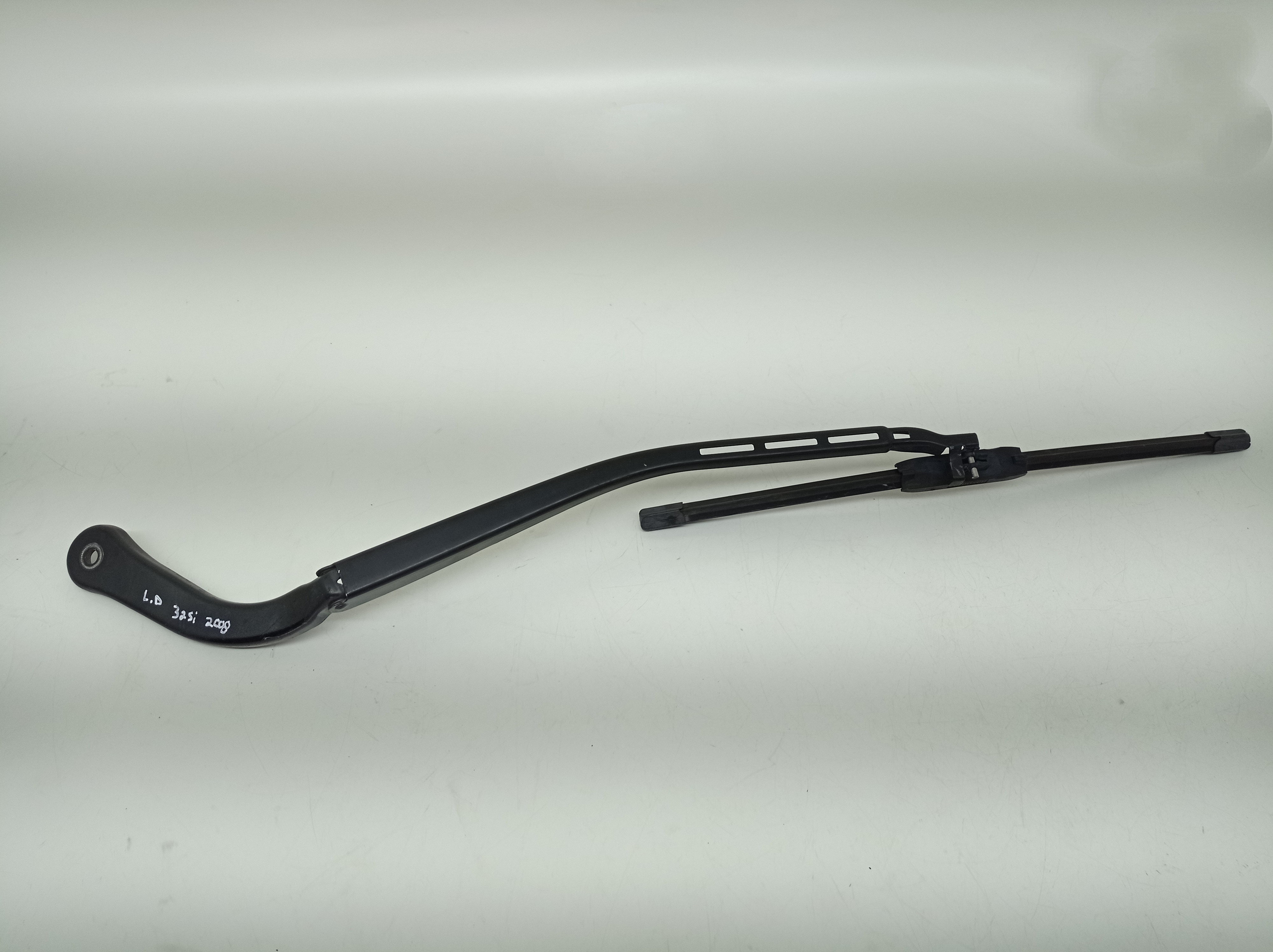 Braço Limpador Direito Bmw 325i 2008