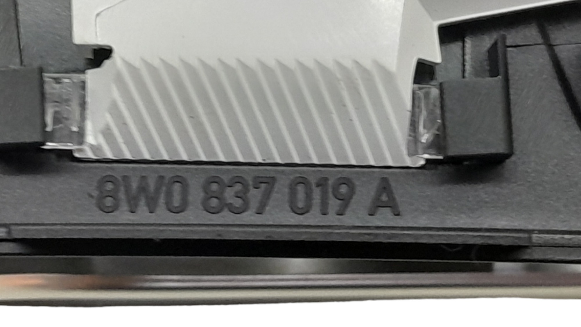 Maçaneta Interna Porta Dianteira Esquerda Audi A5 2.0 2018 Cromada Dianteira 8