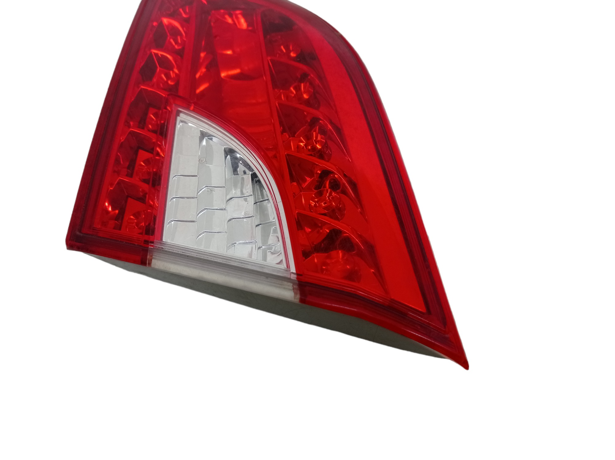 Lanterna Led Tampa Traseira Direita Nissan Sentra 2015 3