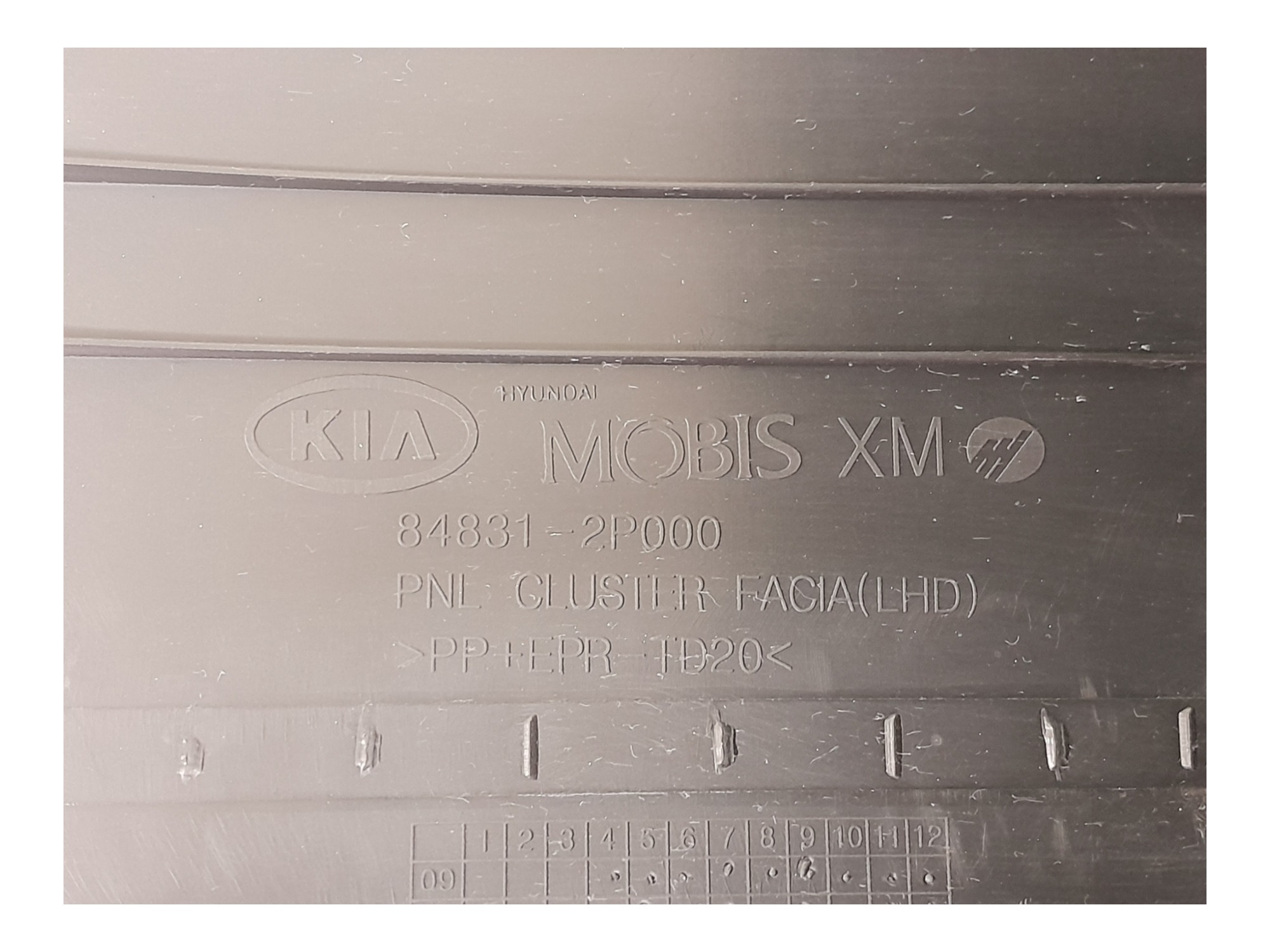 Acabamento Painel Instrumento E Coluna Kia Sorento 2013 7
