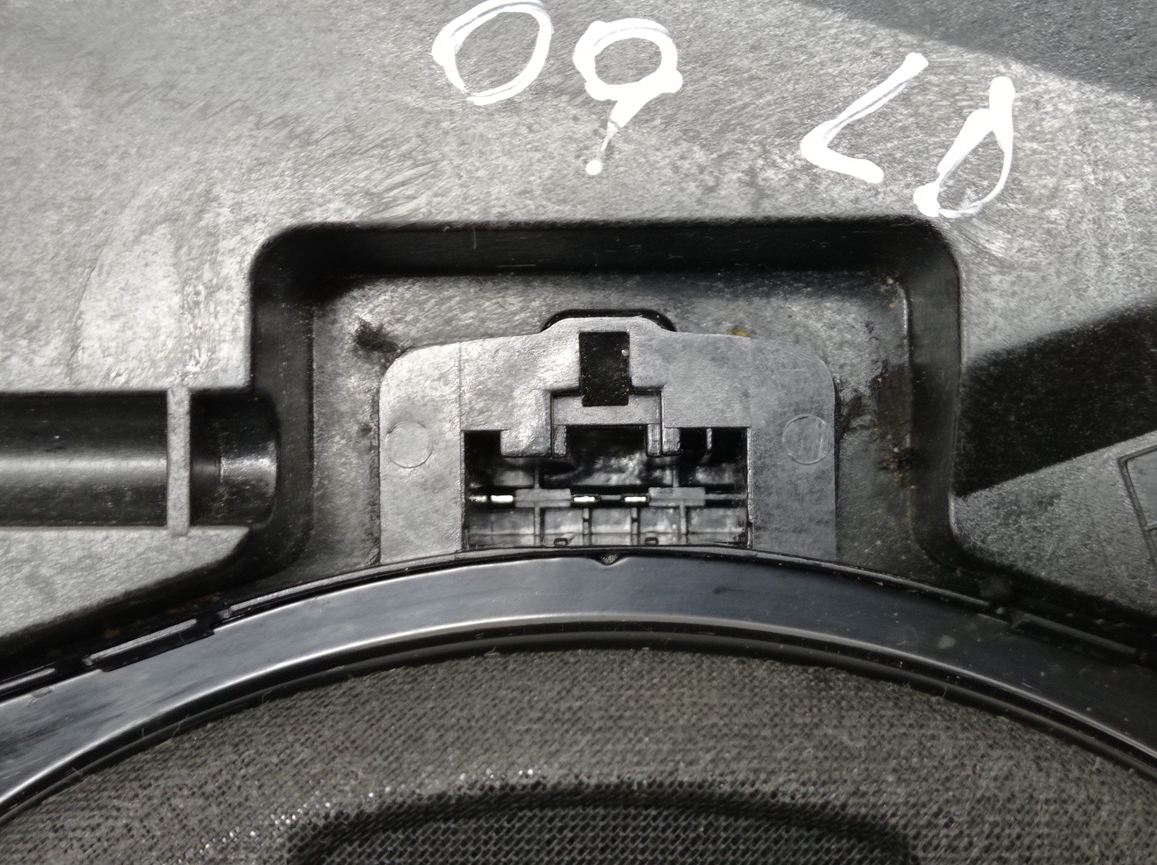 Alto Falante Subwoofer Direito Bmw 120i 2010 Preto 7