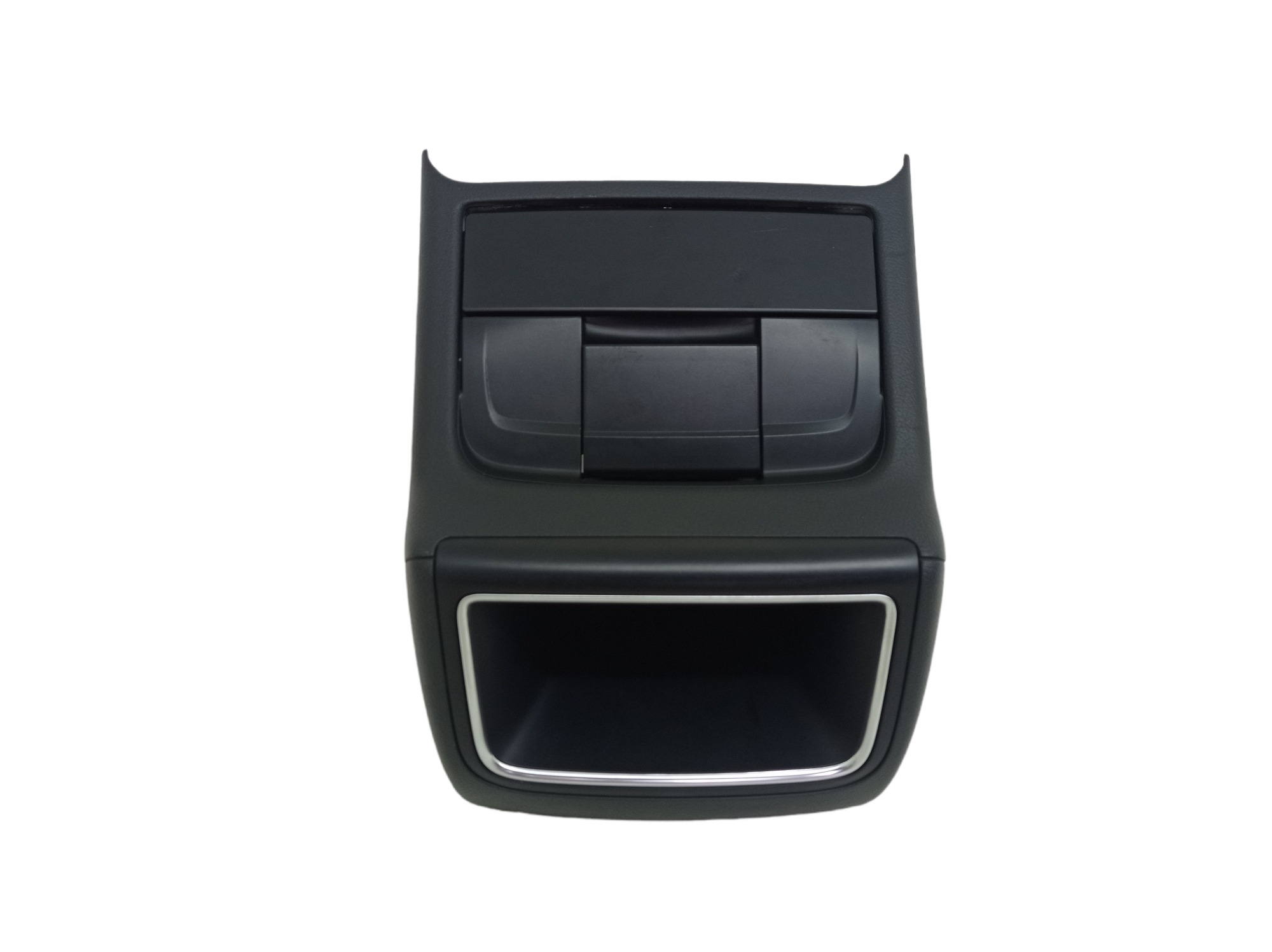 Moldura Difusor De Ar Traseiro Audi A4 Tfsi 2014 1